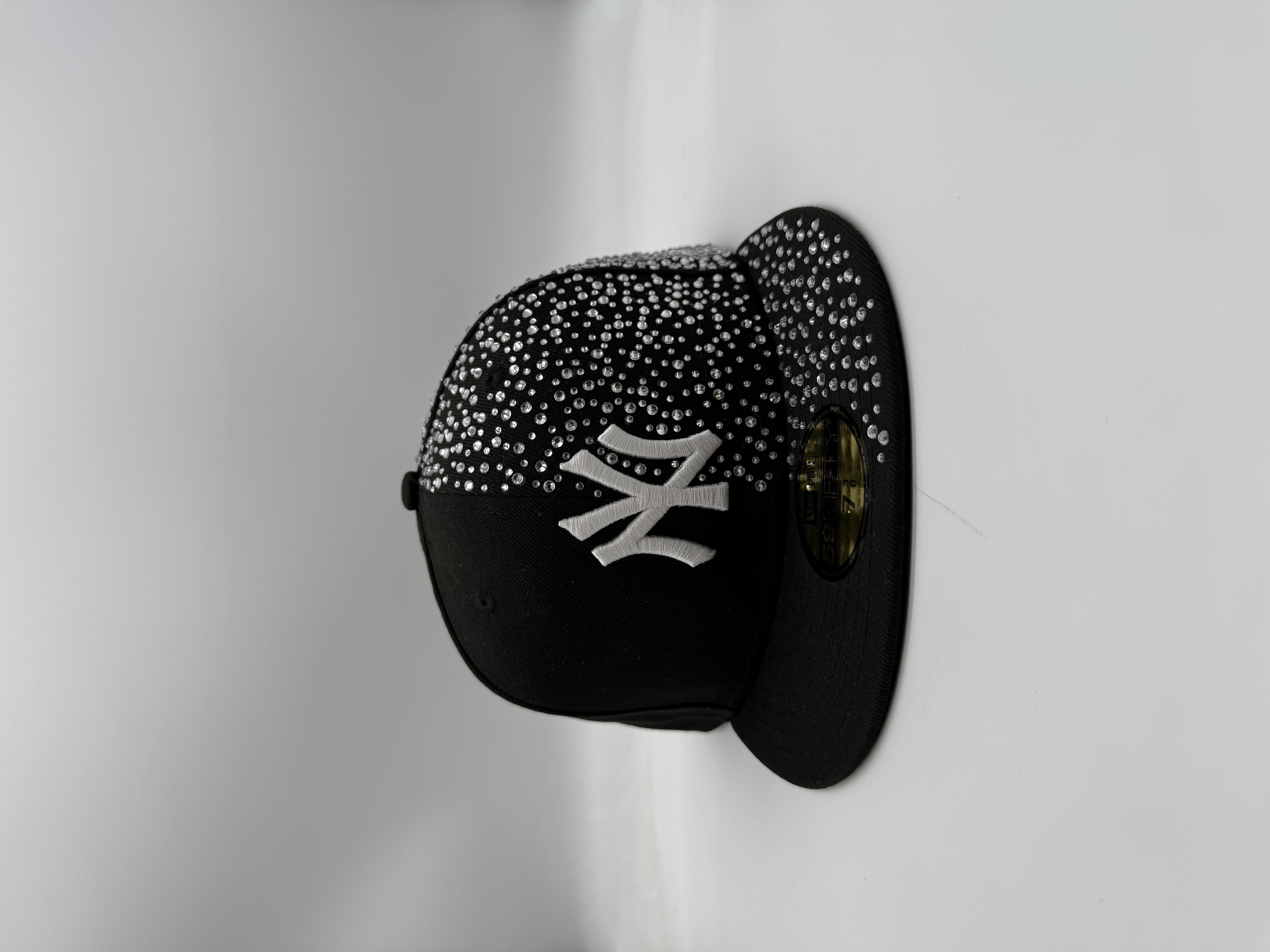 New York Black Fitted “GEM RAIN”