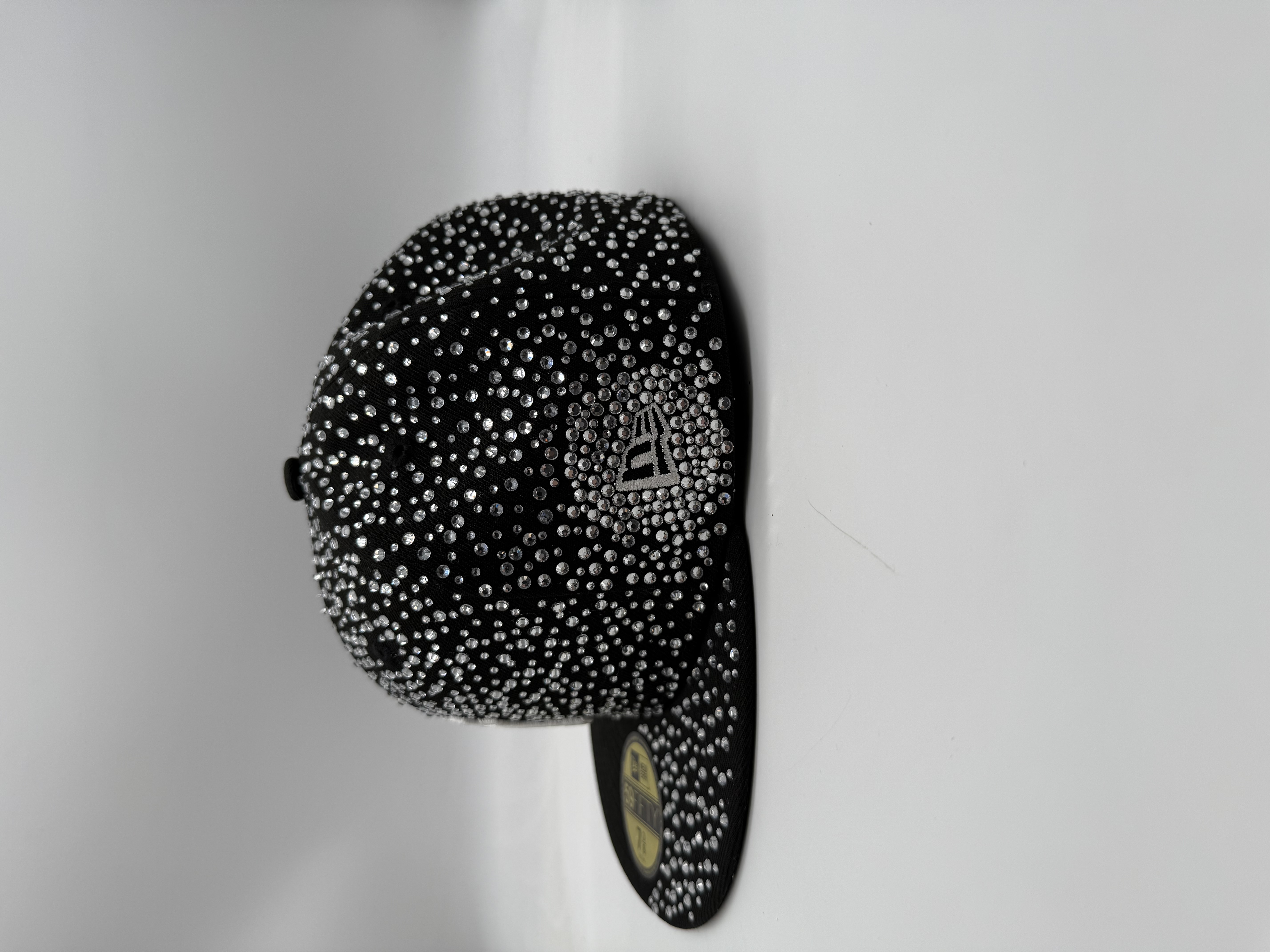 New York Black Fitted “GEM RAIN”