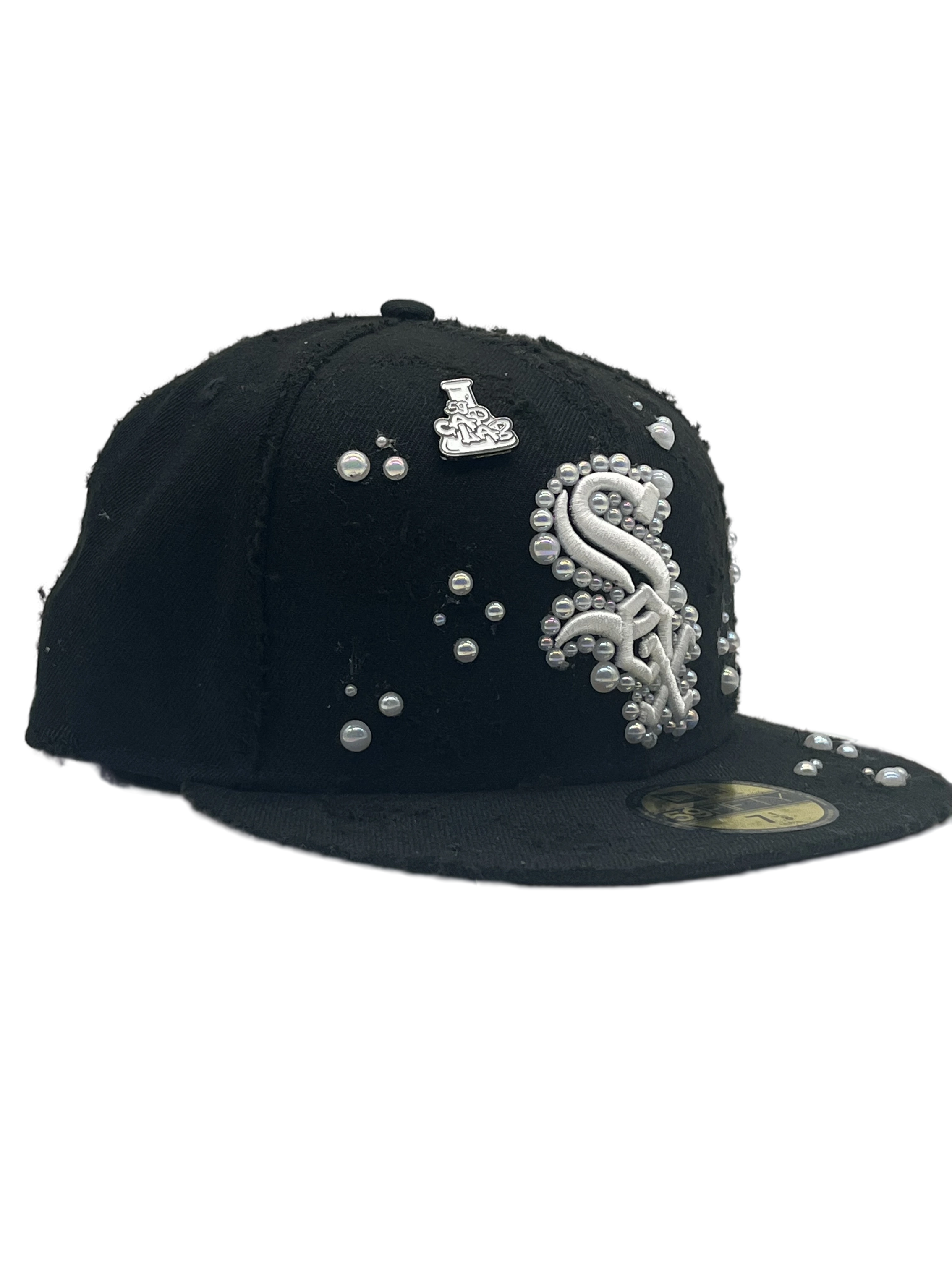SOX Black Fitted “White Pearls”