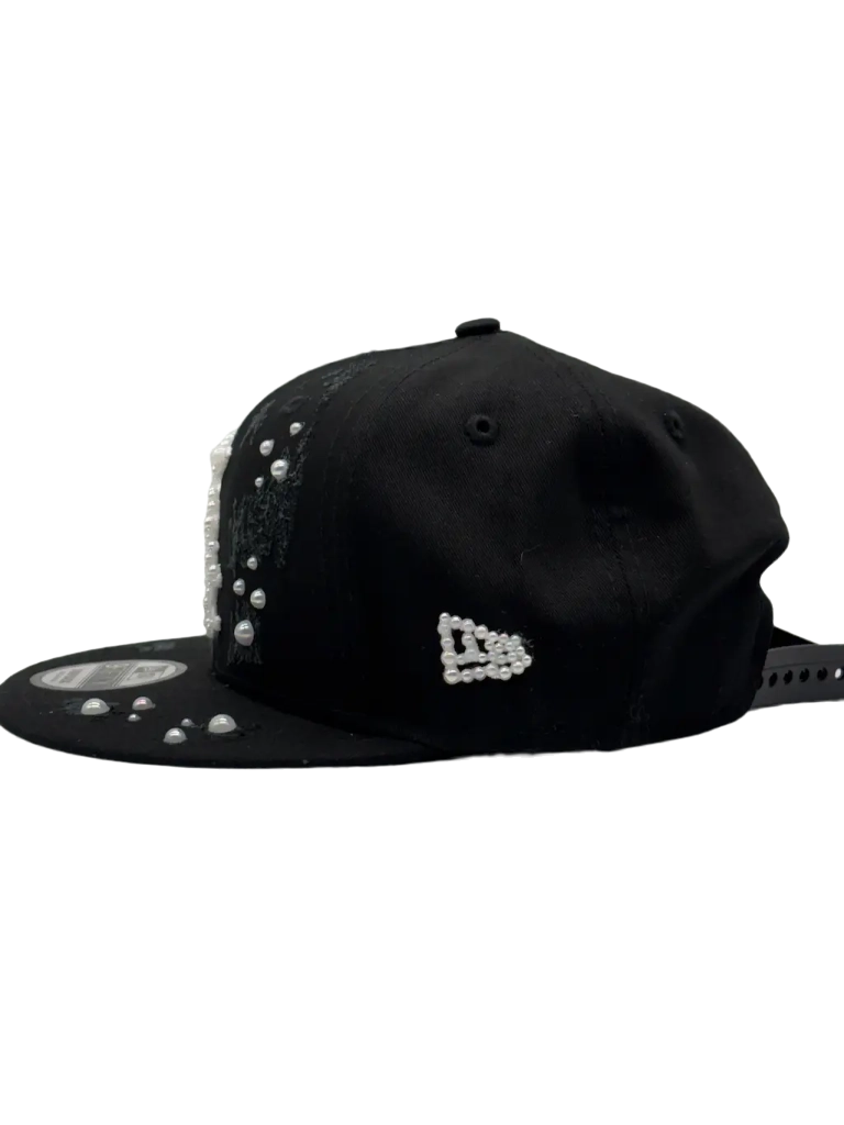 SOX Black Snapback "White Pearls" 