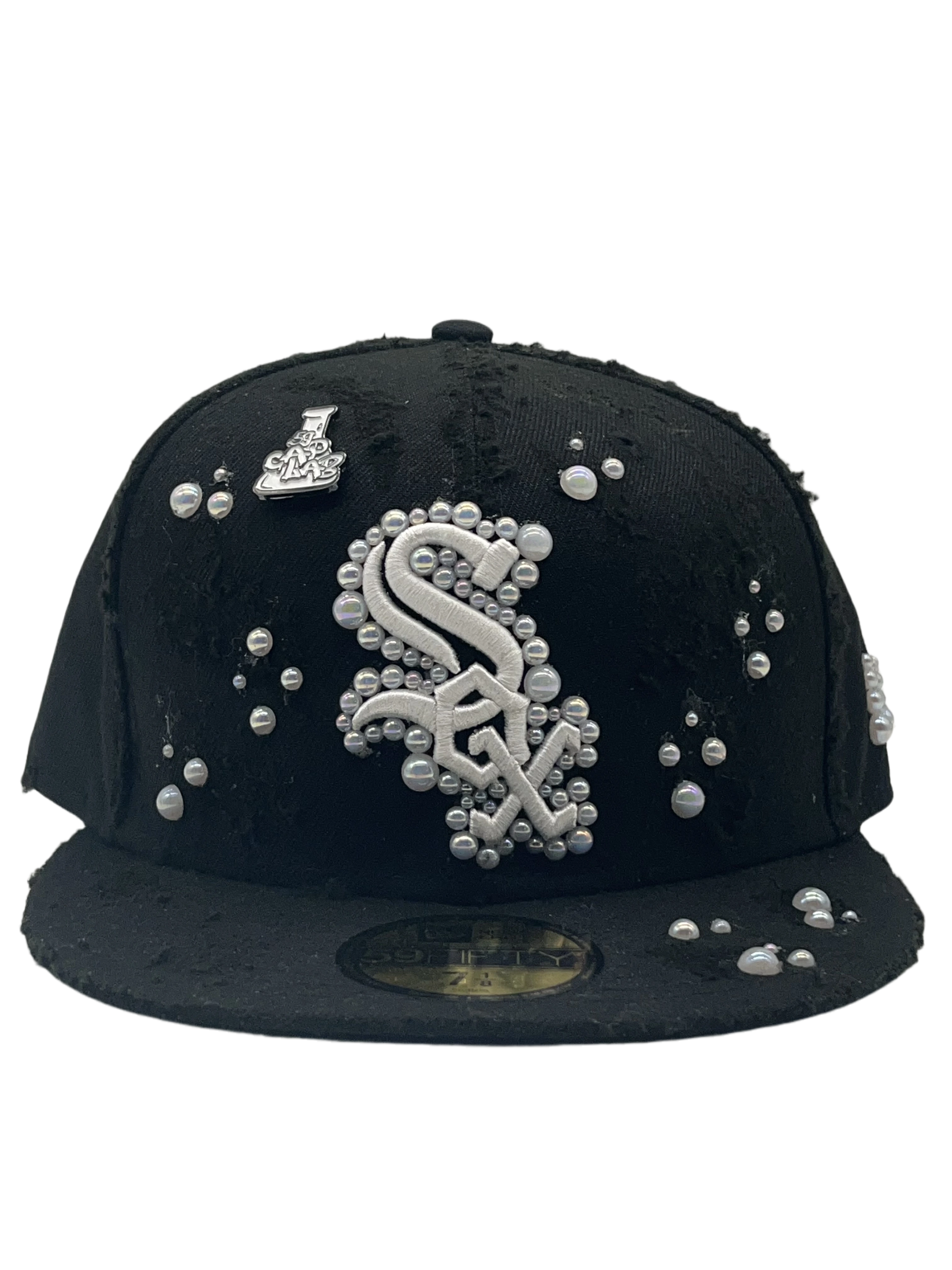 SOX Black Fitted “White Pearls”