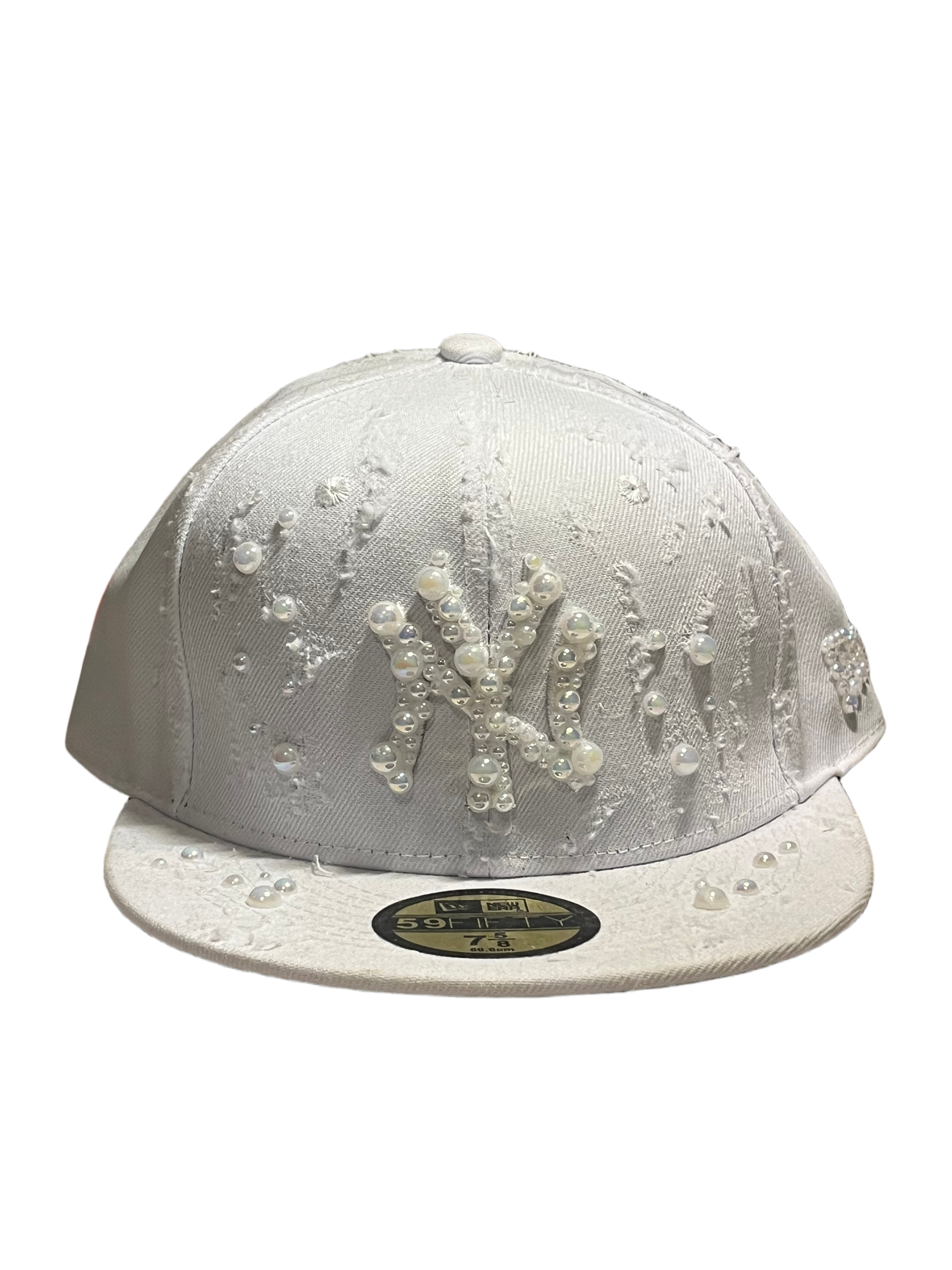 New York White Fitted "Distressed Pearls"