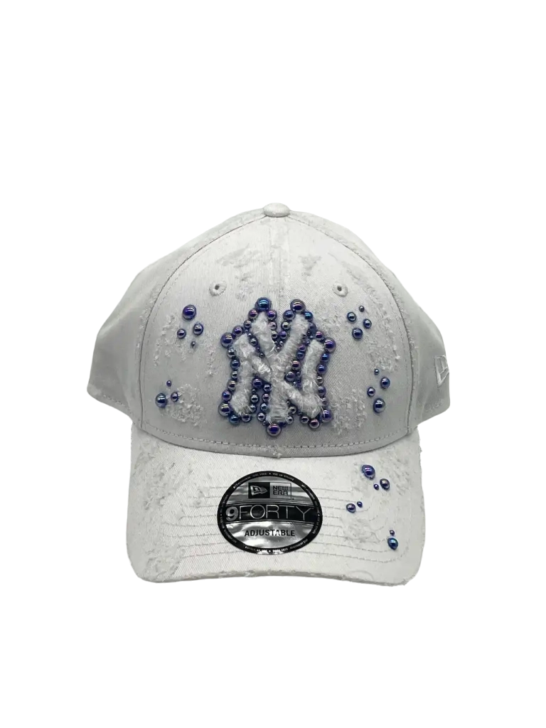 New York White Curved "Blue Pearls"