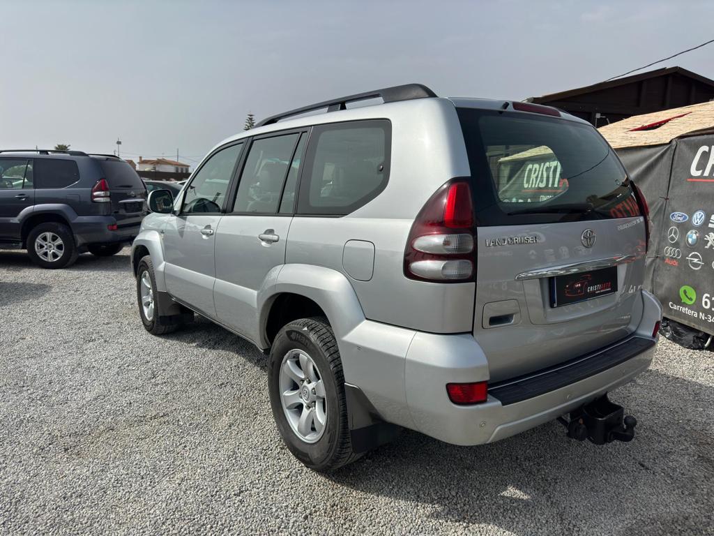 TOYOTA LAND CRUISER