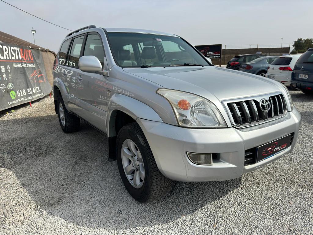 TOYOTA LAND CRUISER