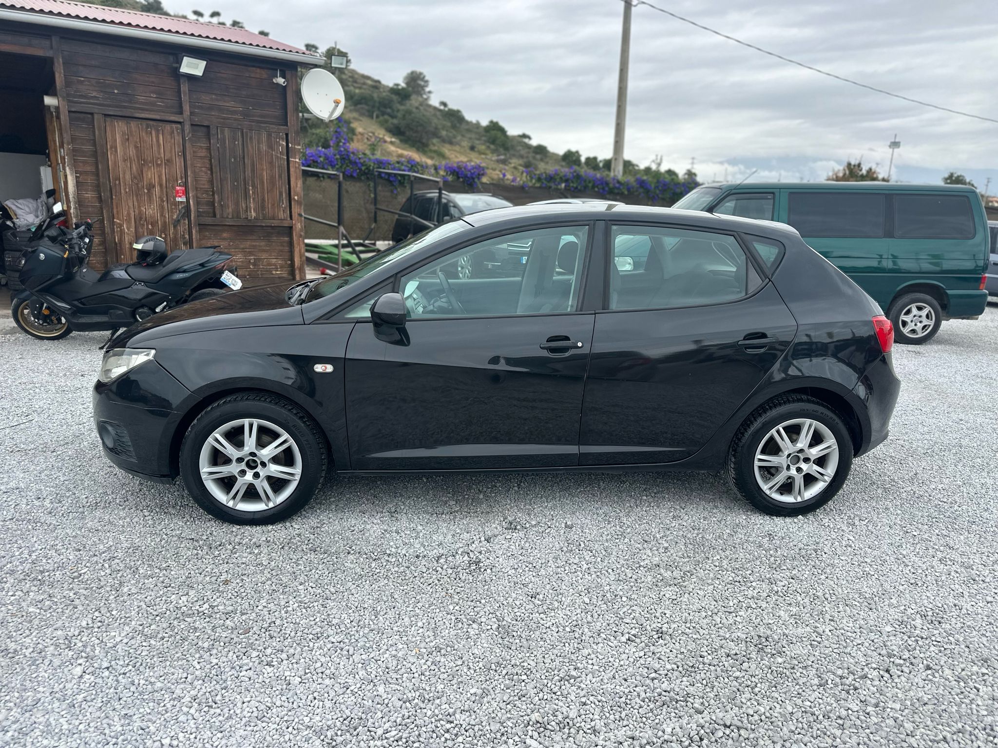 SEAT IBIZA