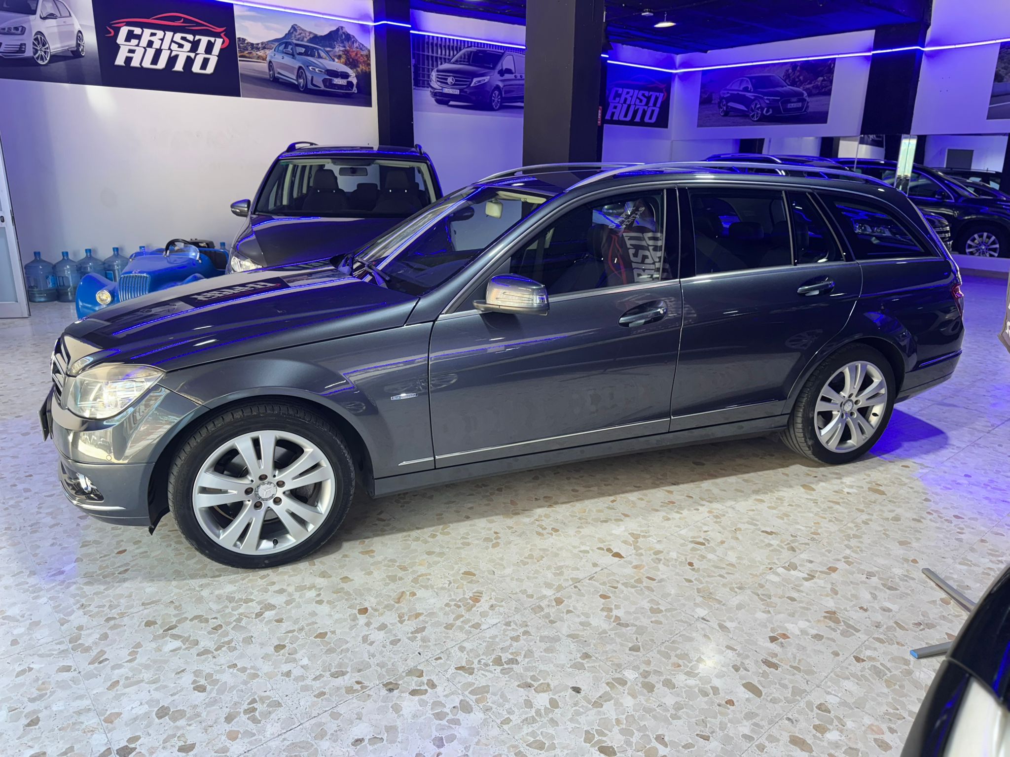 MERCEDES BENZ C220