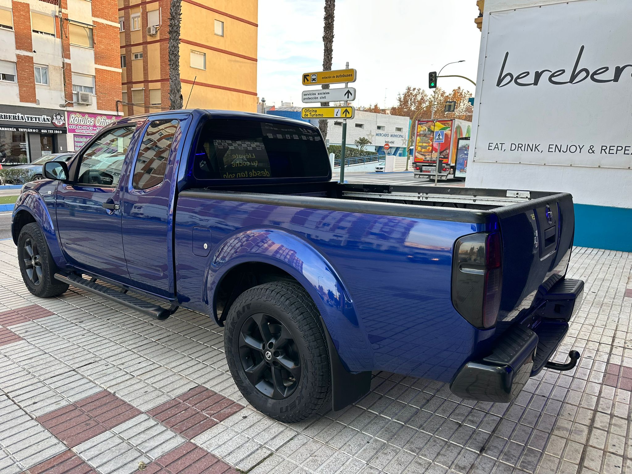 NISSAN NAVARA 