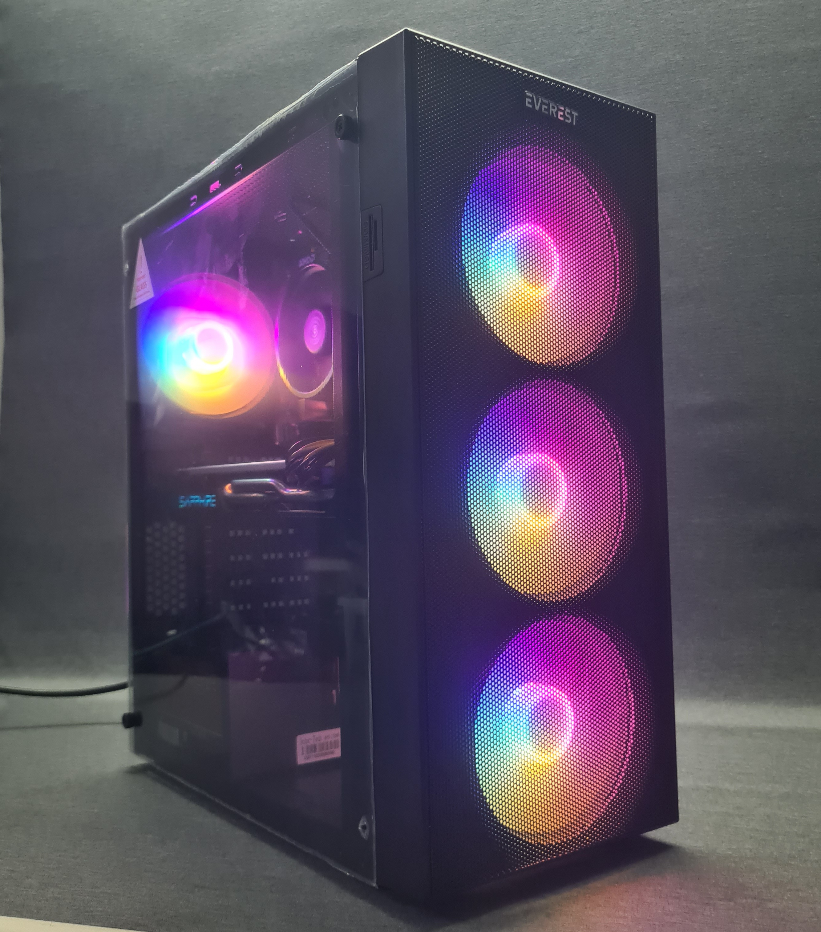 Gaming računar AMD Ryzen 5, 16gb ddr4 ram, 256gb nvme ssd+500gb hdd, grafika Amd Rx580 8gb gddr5