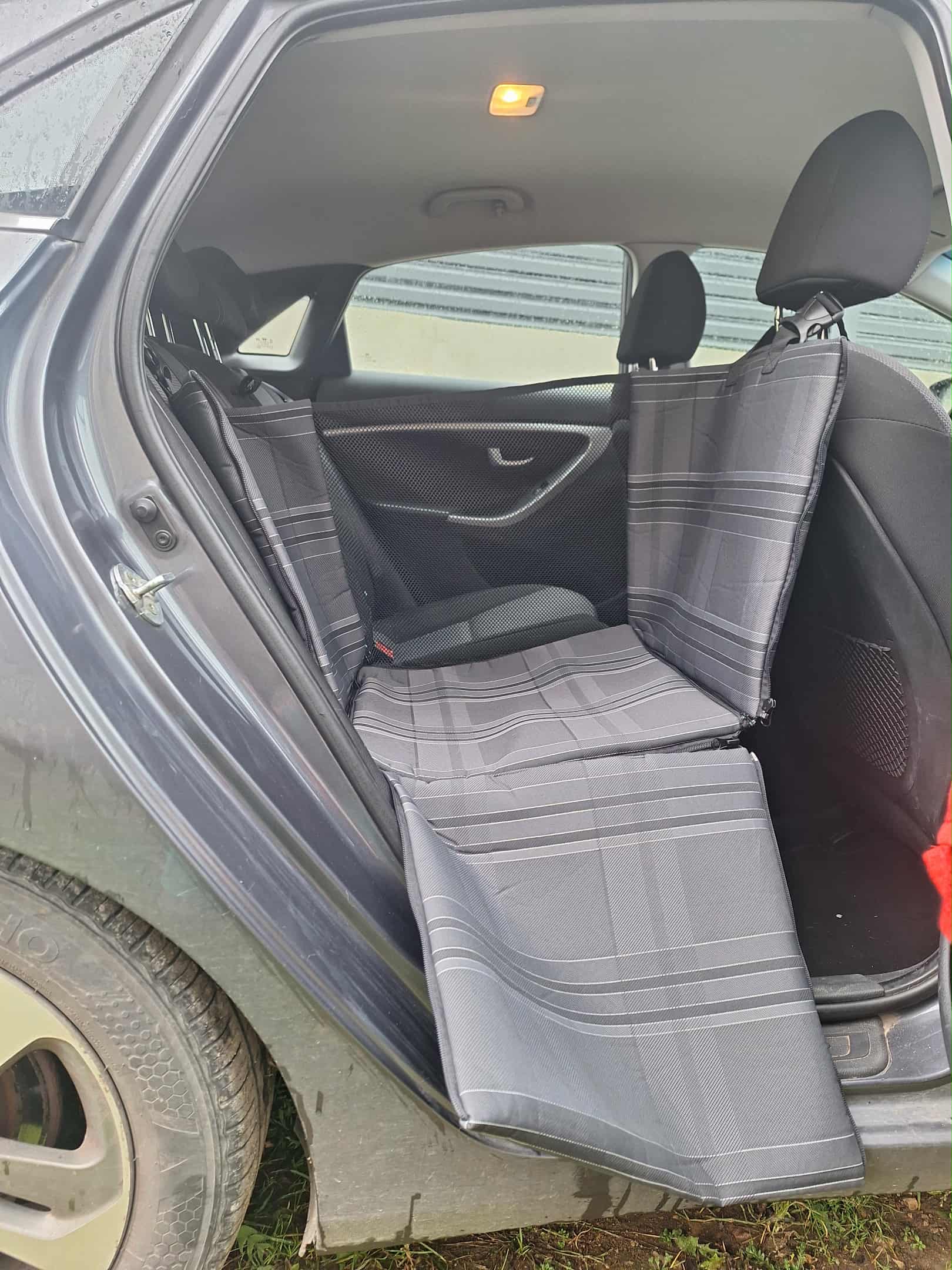 Automobilio sėdynių apsauginis užklotas 45x45