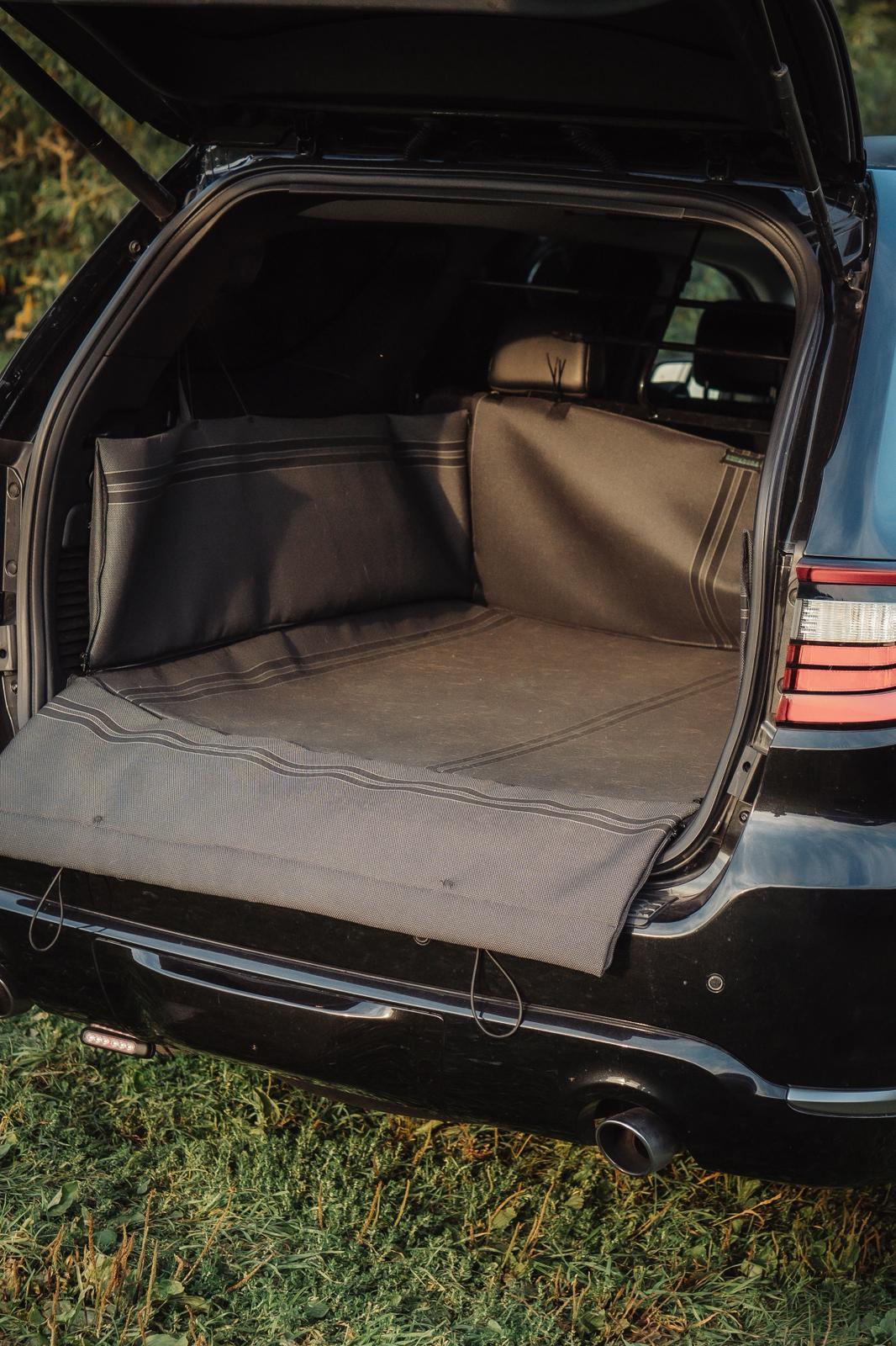 Automobilio  bagažinės apsauginis užklotas