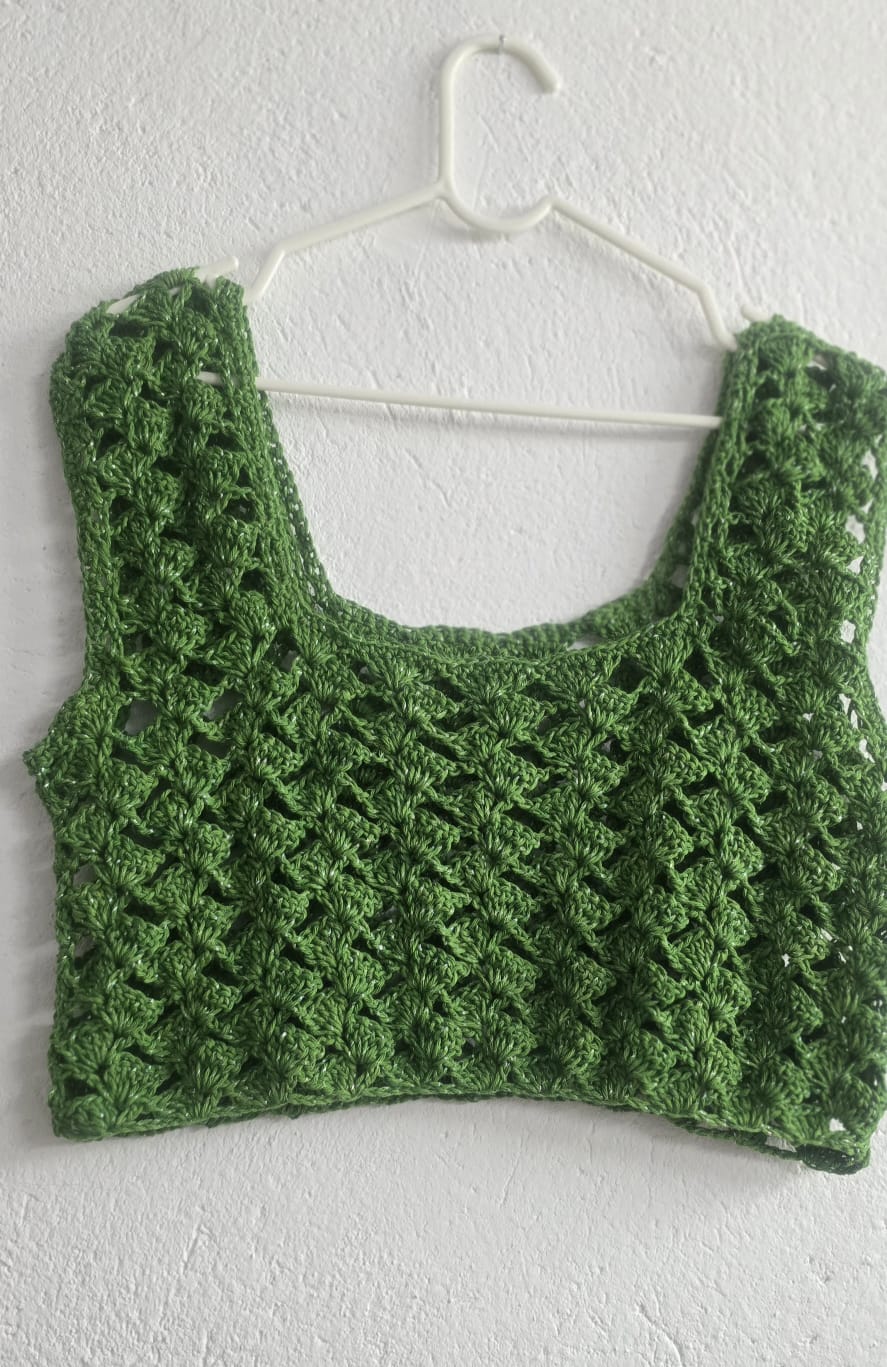Top verde tejido a mano