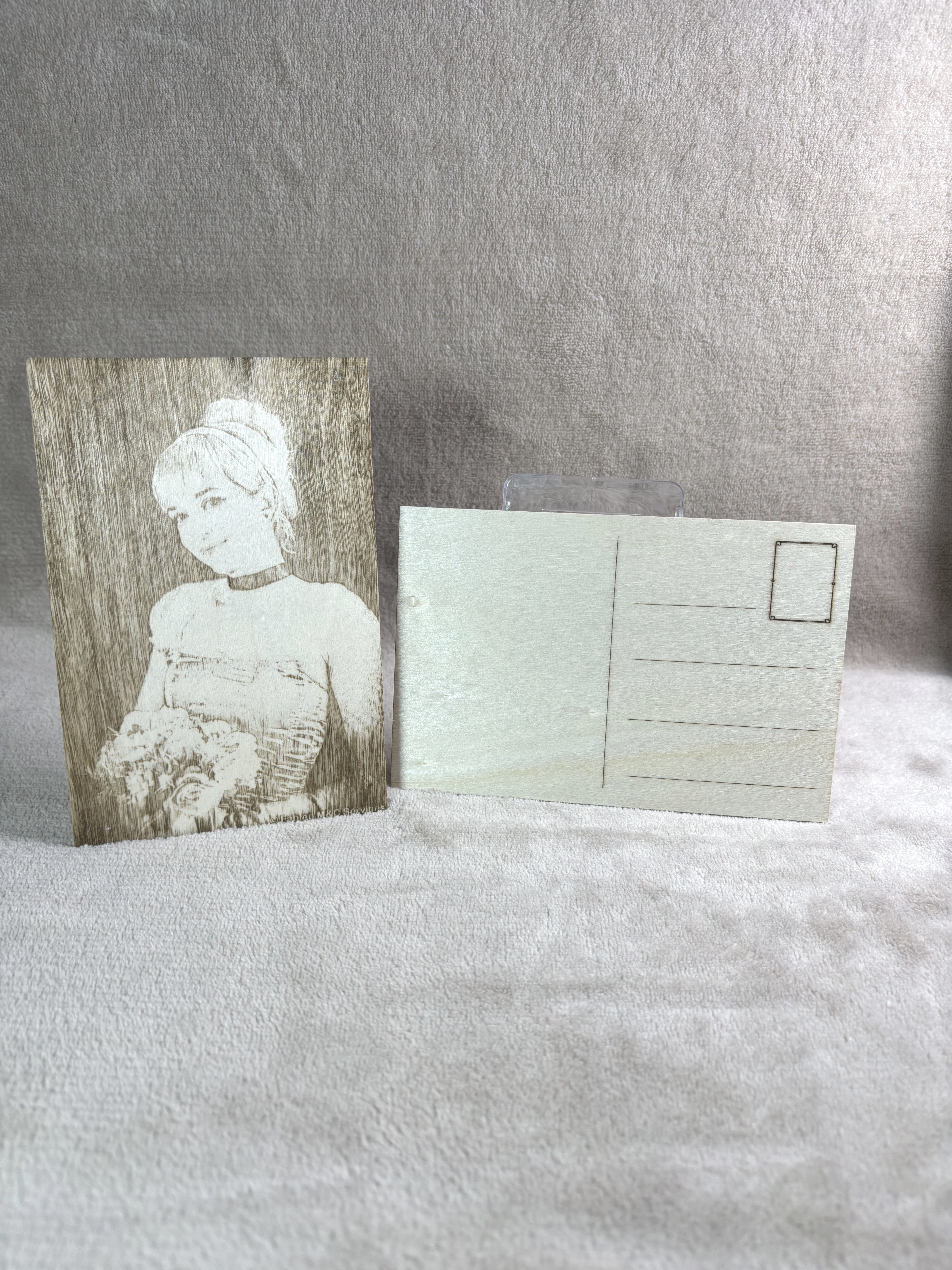 Carte postal en gravure personnalisée 