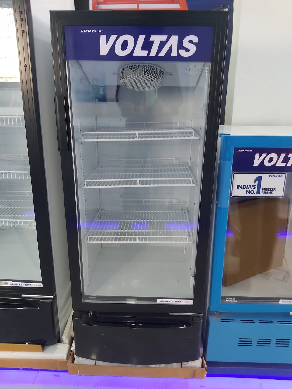 Voltas Visi Cooler 220 L
