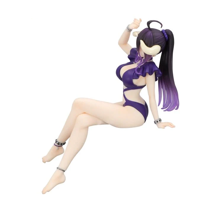 Albedo en vestido de baño