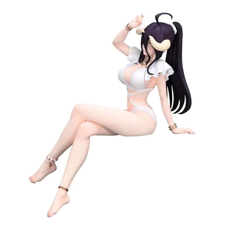Albedo en vestido de baño