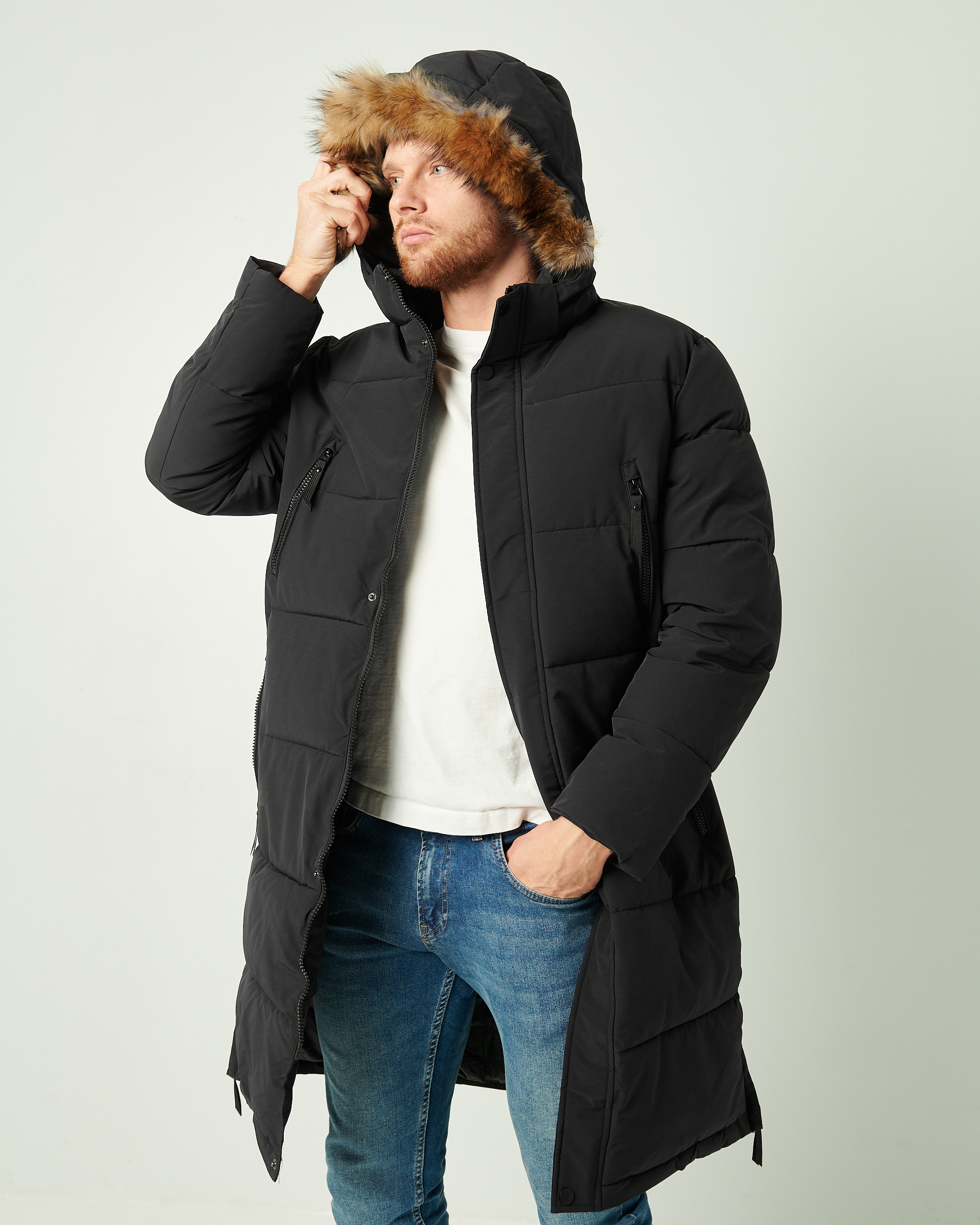 Dygsniuotas žieminis paltas nusegamu kailiuku 900