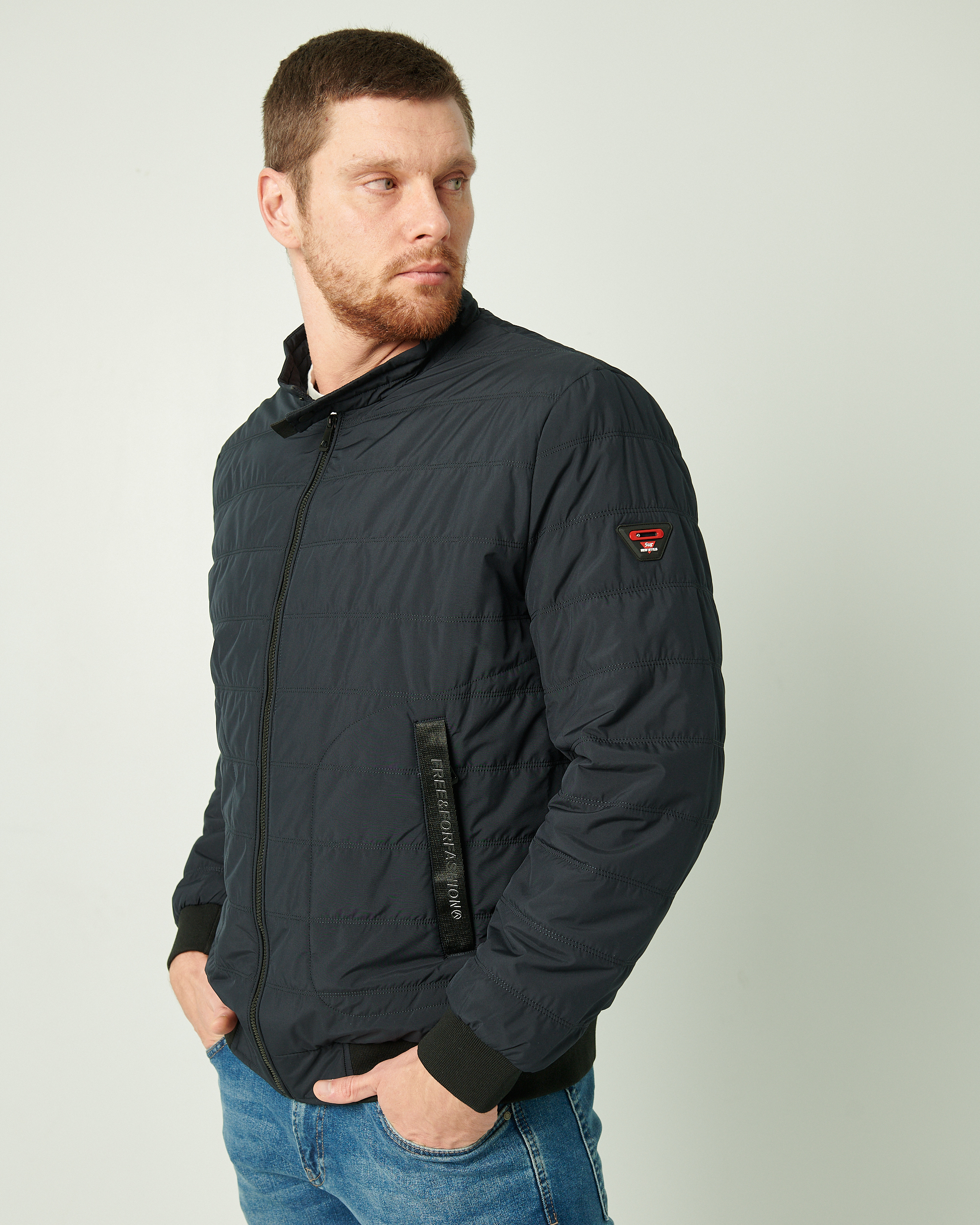 Dygsniuota vasarinė striukė 515