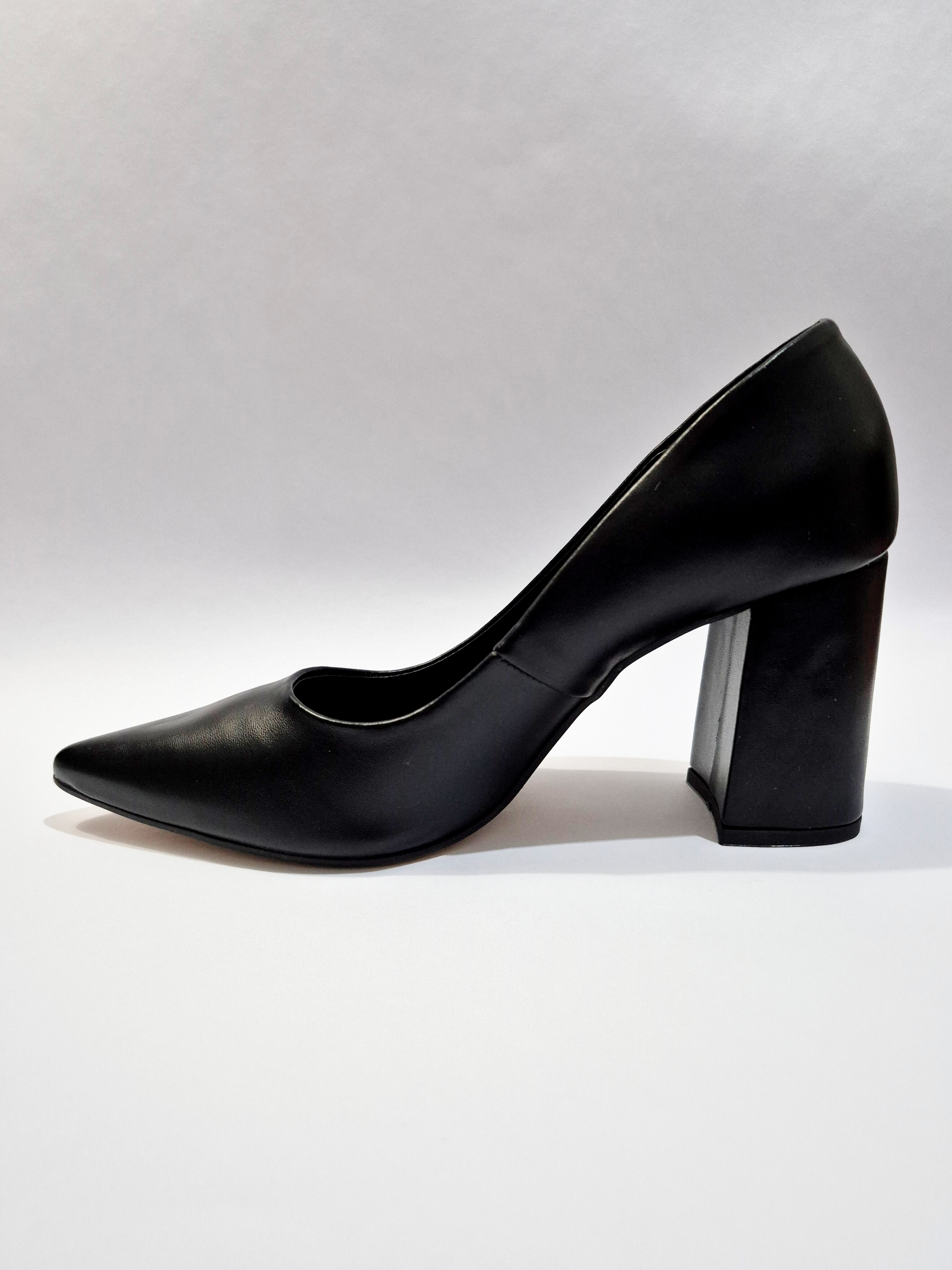 Scarpin Salto Bloco Preto