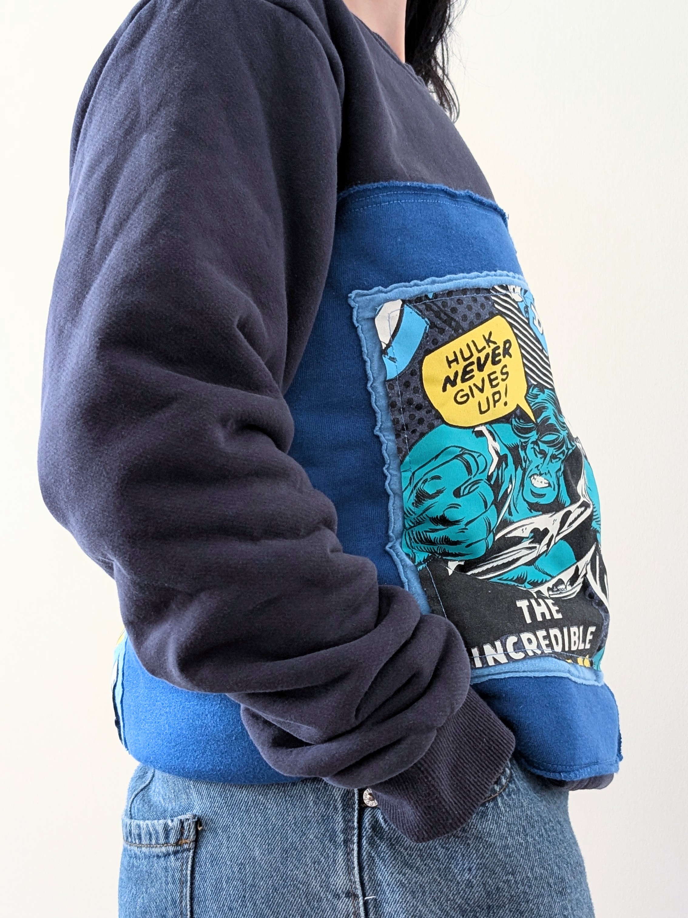 Hulk never gives up Sweatshirt 