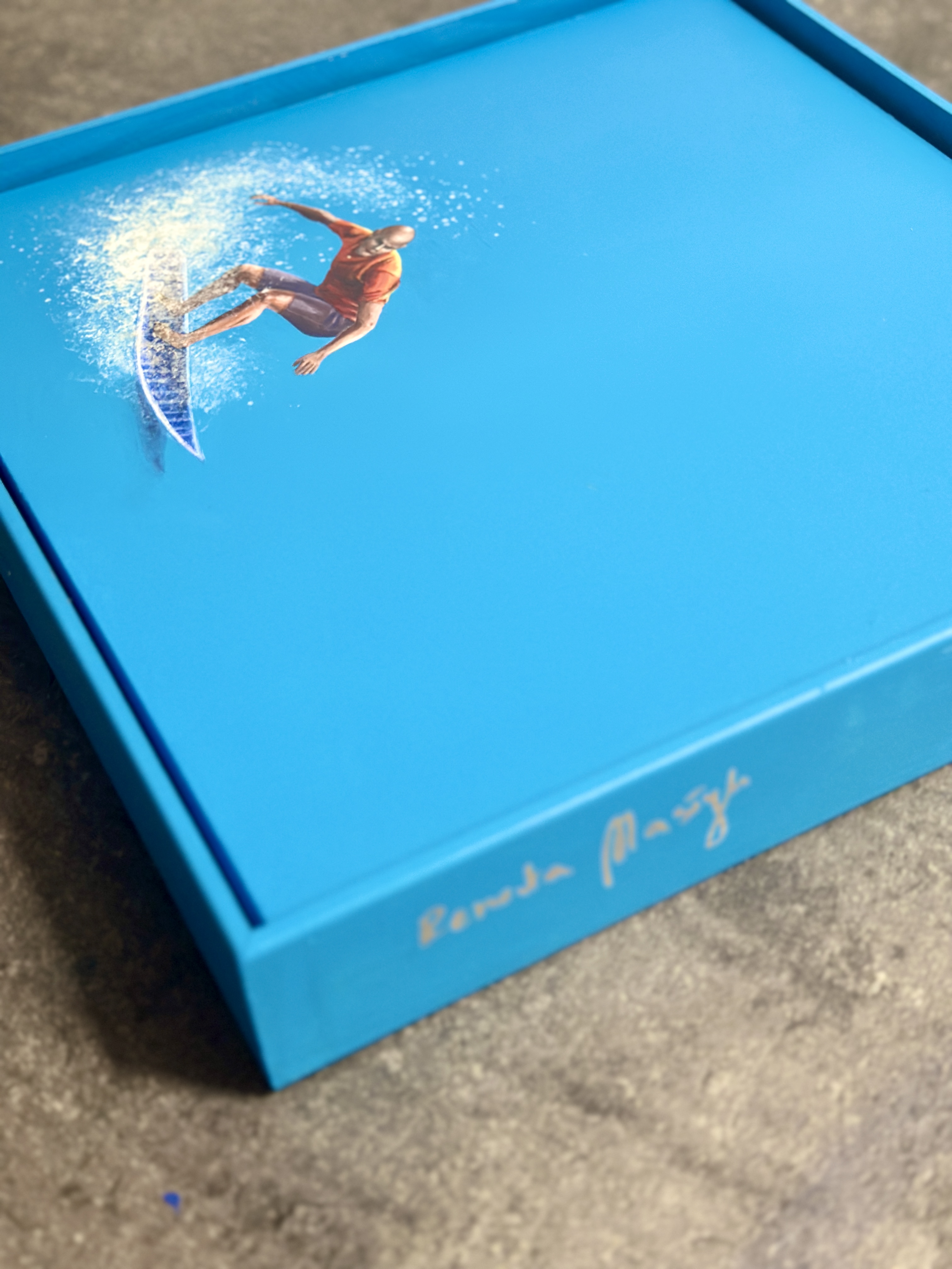 Surfer - Color Box