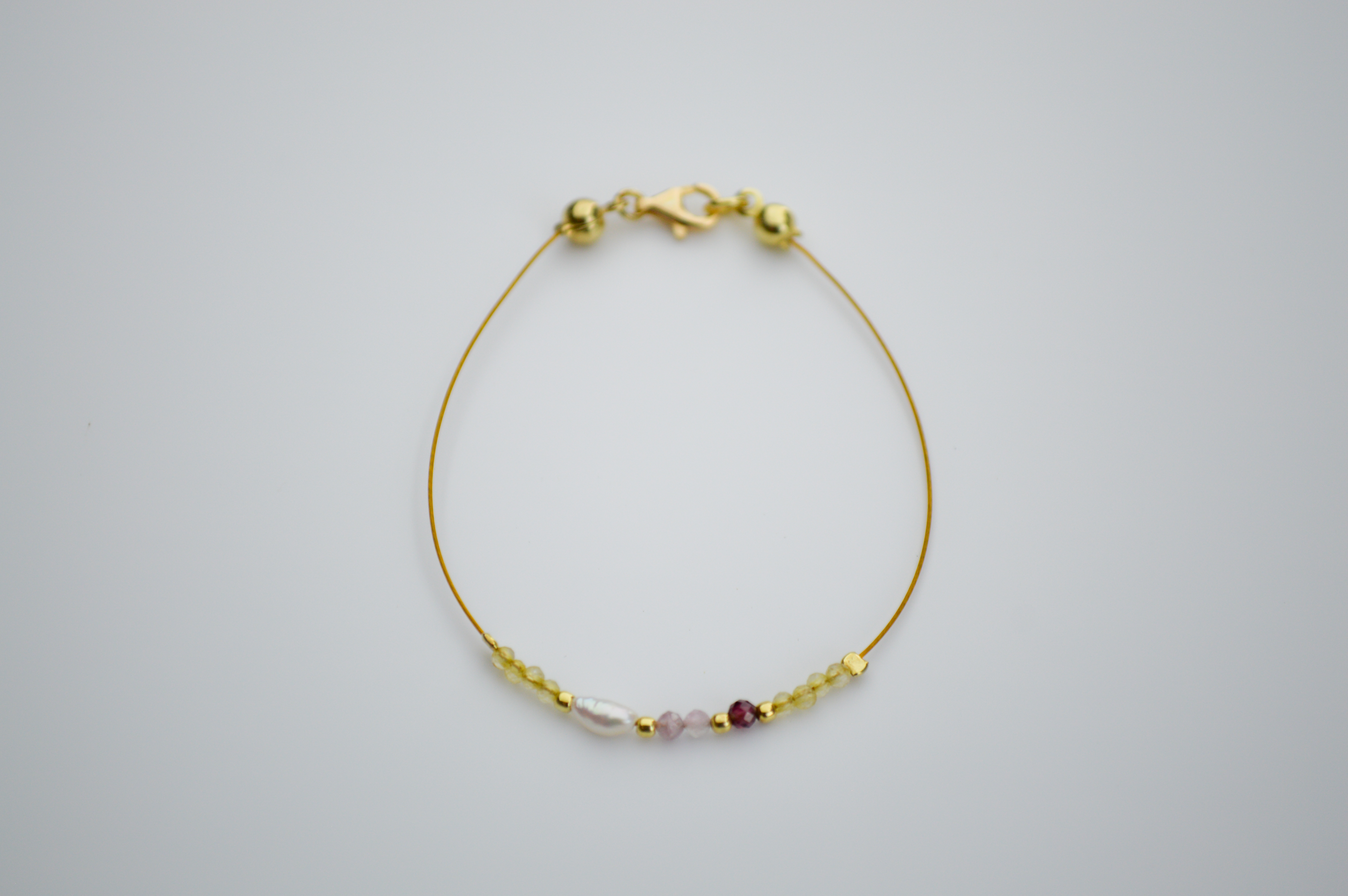 Apyrankė "Gausa" ausko spalva