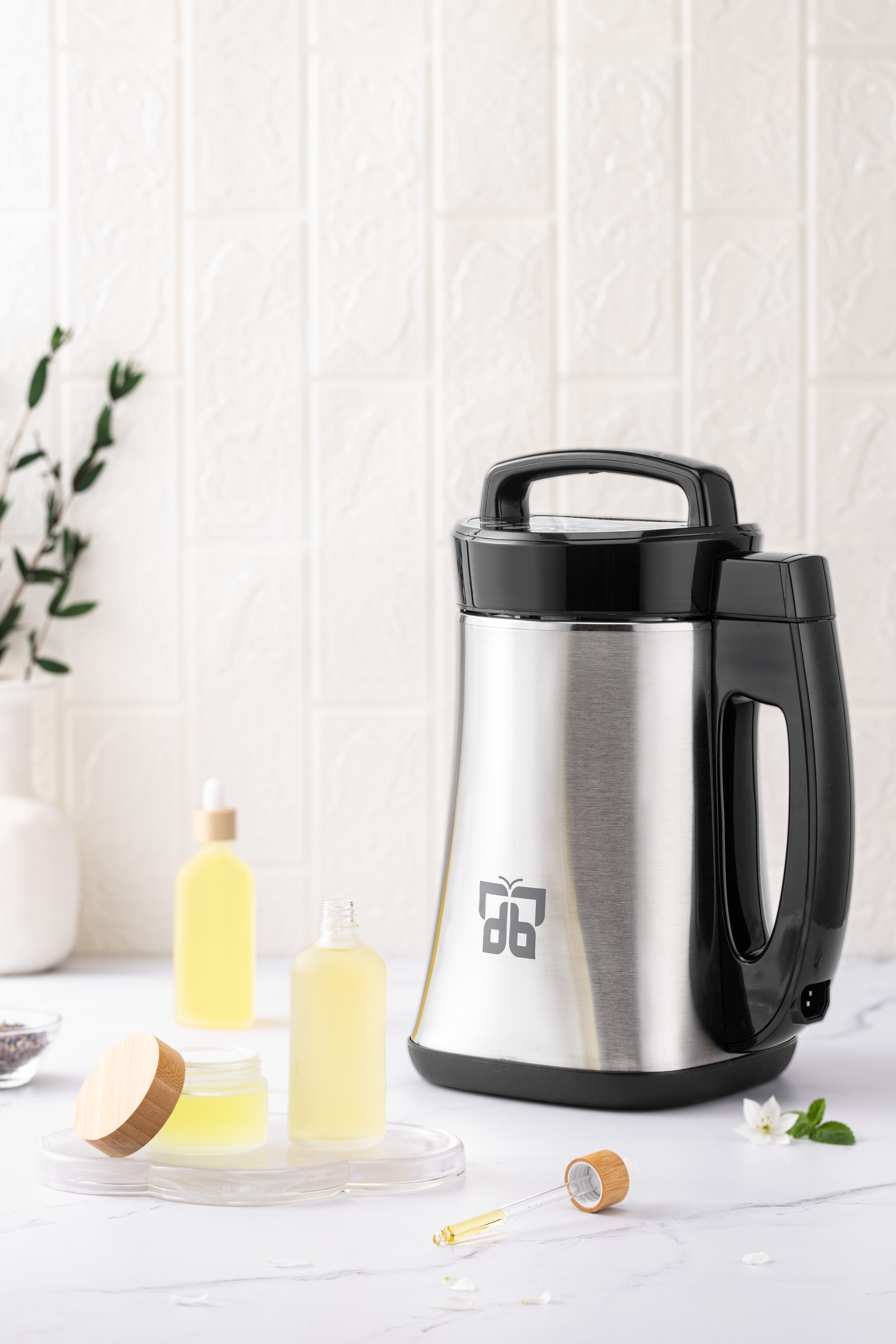 BloomLab - Extracteur botanique et Infuseur d'Huile Intelligent 6-en-1