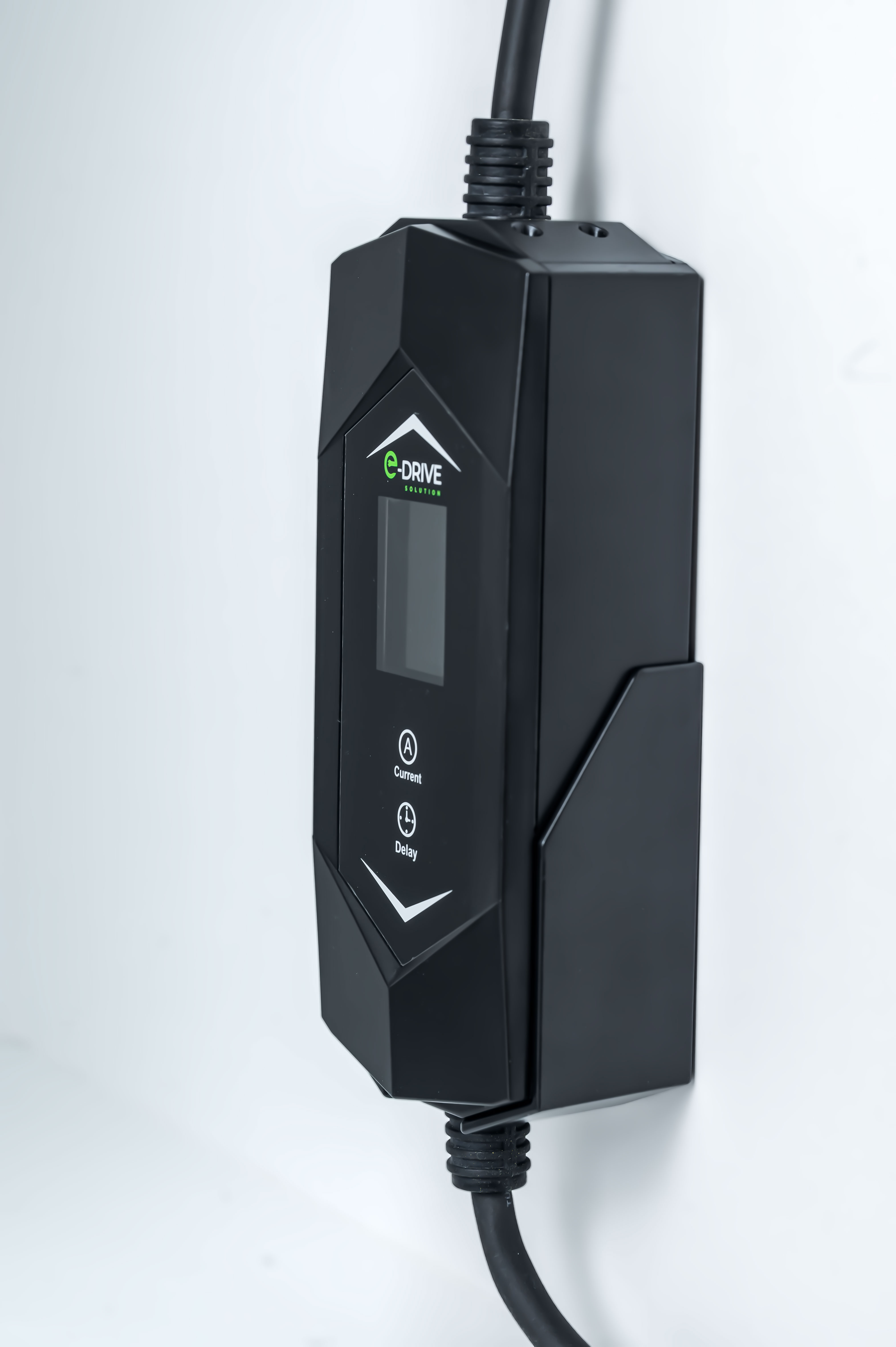 ⚡ Chargeur Voiture Électrique E-Drive Solution –  6A/16A avec Support Mural & support Câble Type 2