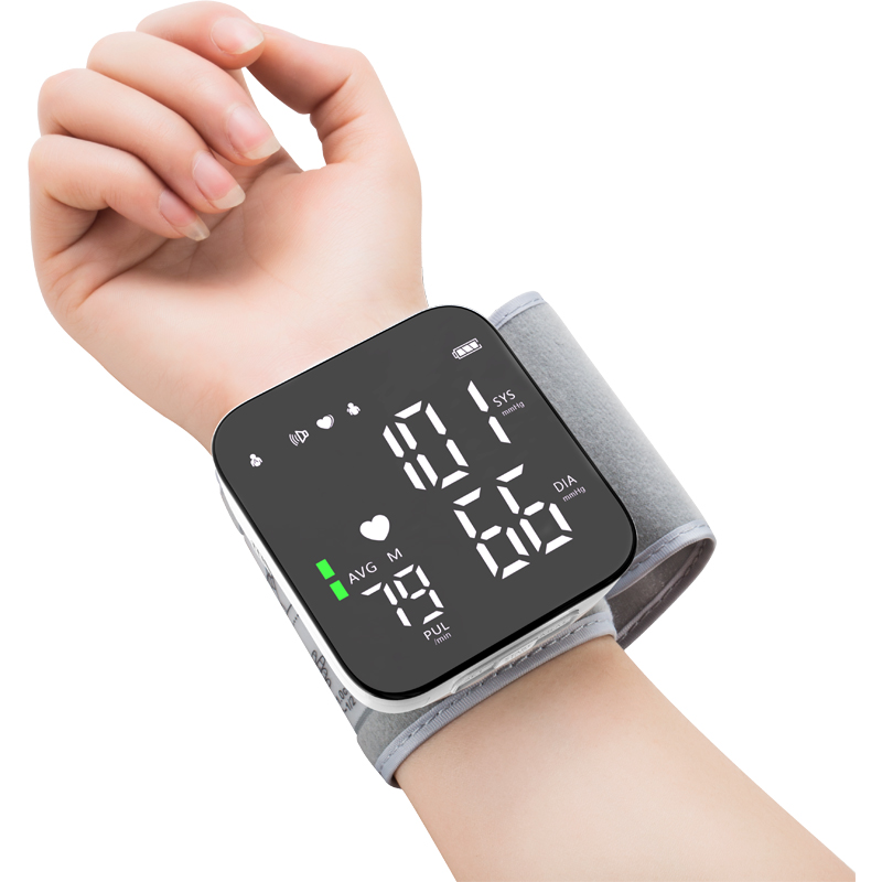 High Accuracy Rechargeable Digital BP Apparatus Machine Automatic Wrist Cuff Blood Pressure Monitor With Voice Broadcast