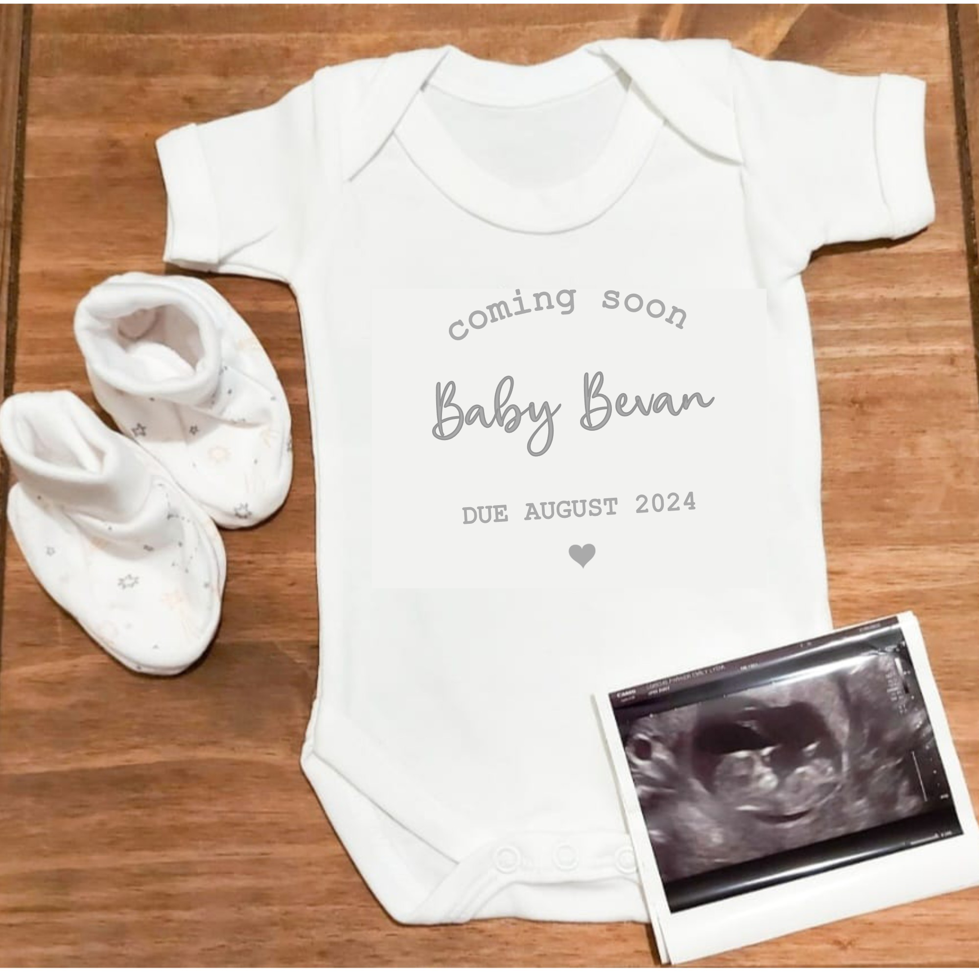 Personalised Baby Vest – Custom Pregnancy Announcement Bodysuit with Due Date – 100% Cotton