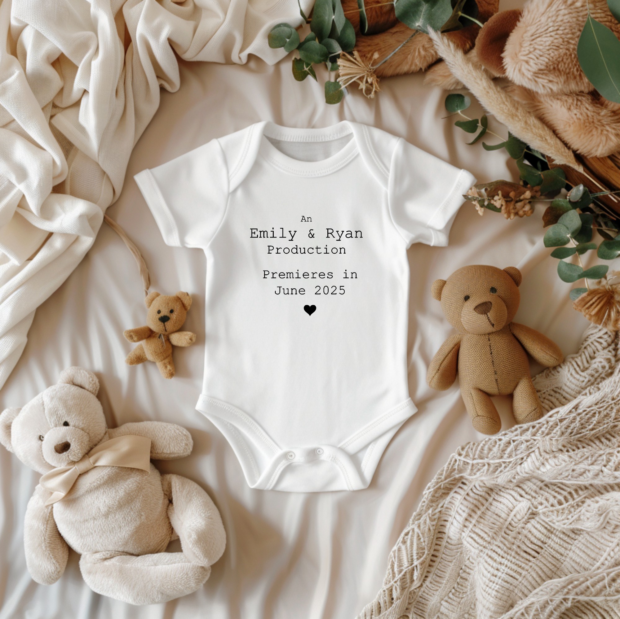 Personalised Custom Baby Name Vest heart Baby Grow Bodysuit Reveal Announcement