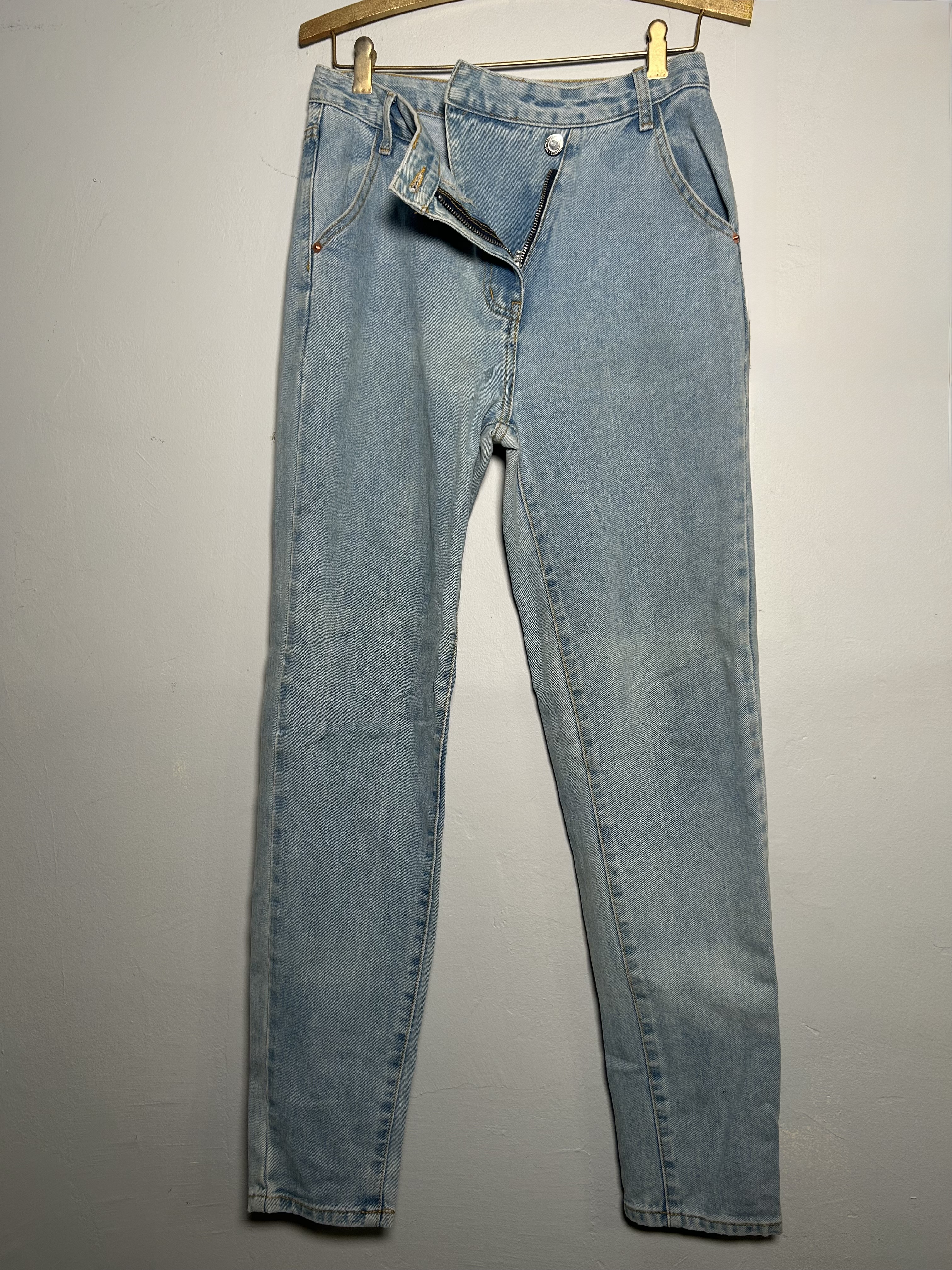 Asymmetric Mom Jeans