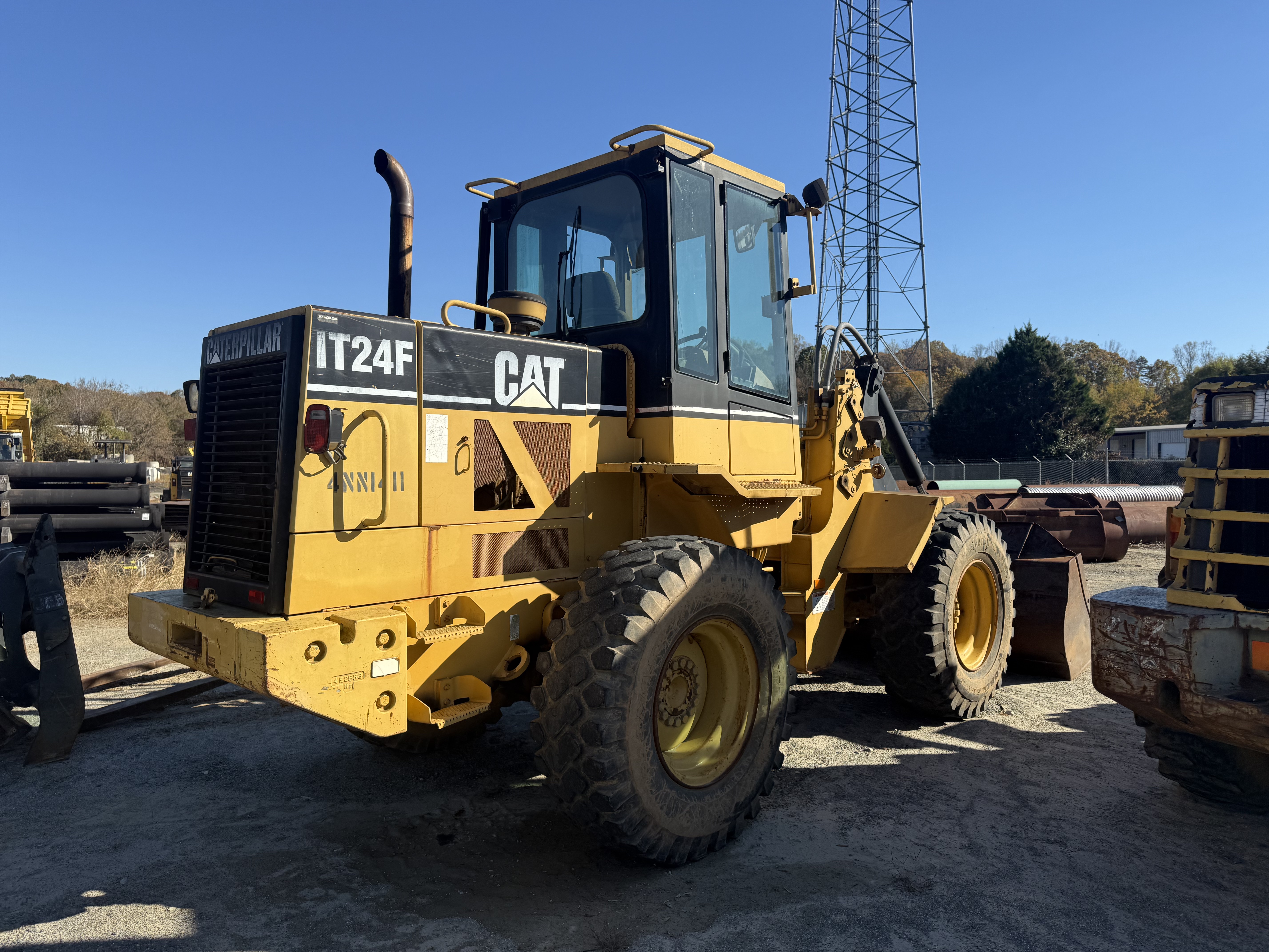 1998 CATERPILLAR IT24F WHEEL LOADER