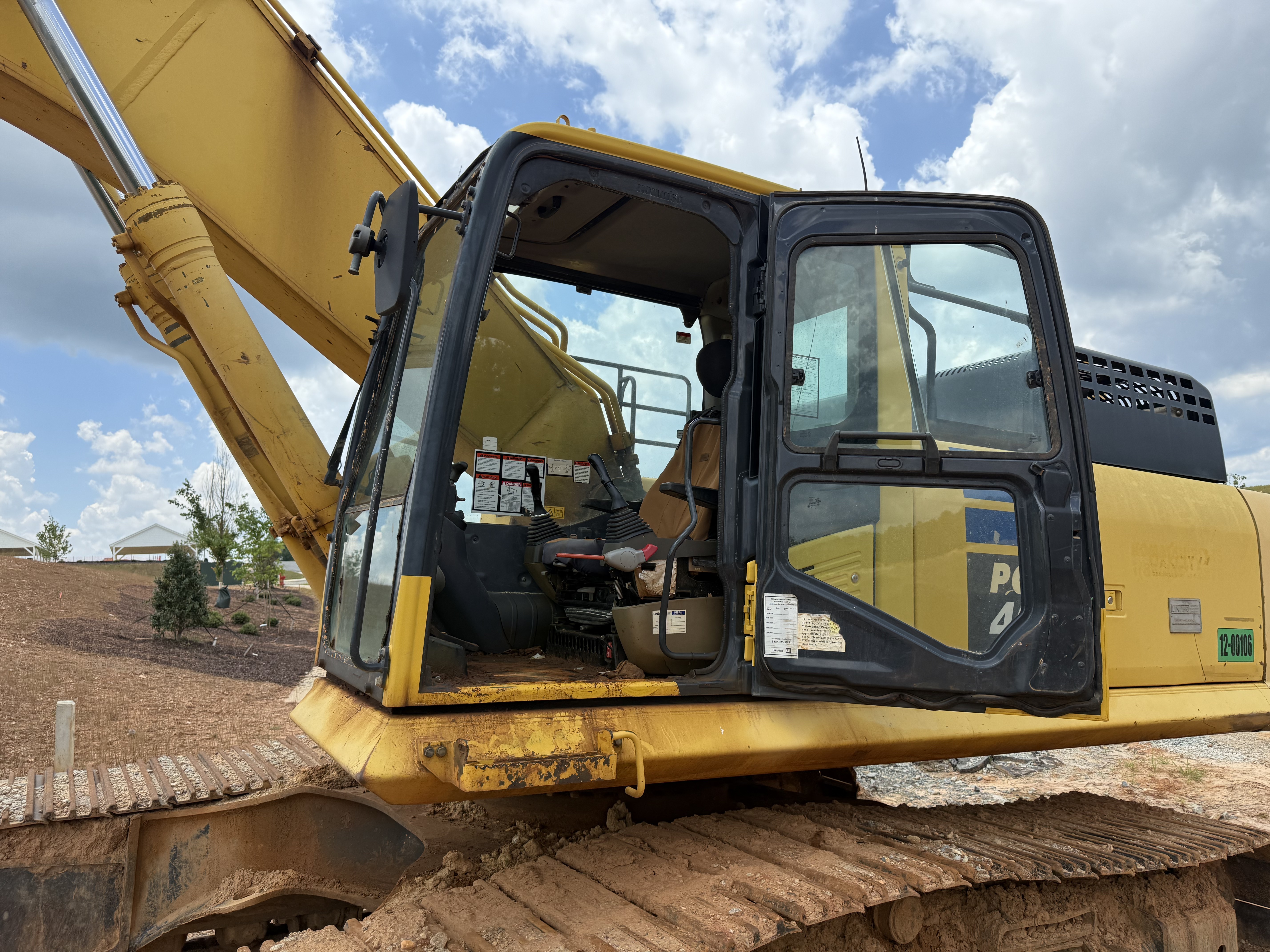 Komatsu PC490LC-10 Hydraulic Excavator