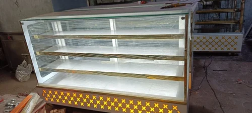 Cool Cake Display Counter