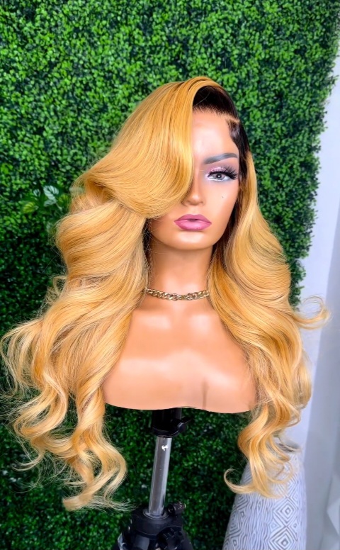 1B Honey Blonde Wavy Lace Front Wig