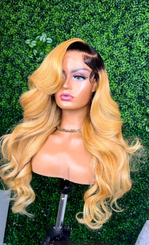 1B Honey Blonde Wavy Lace Front Wig