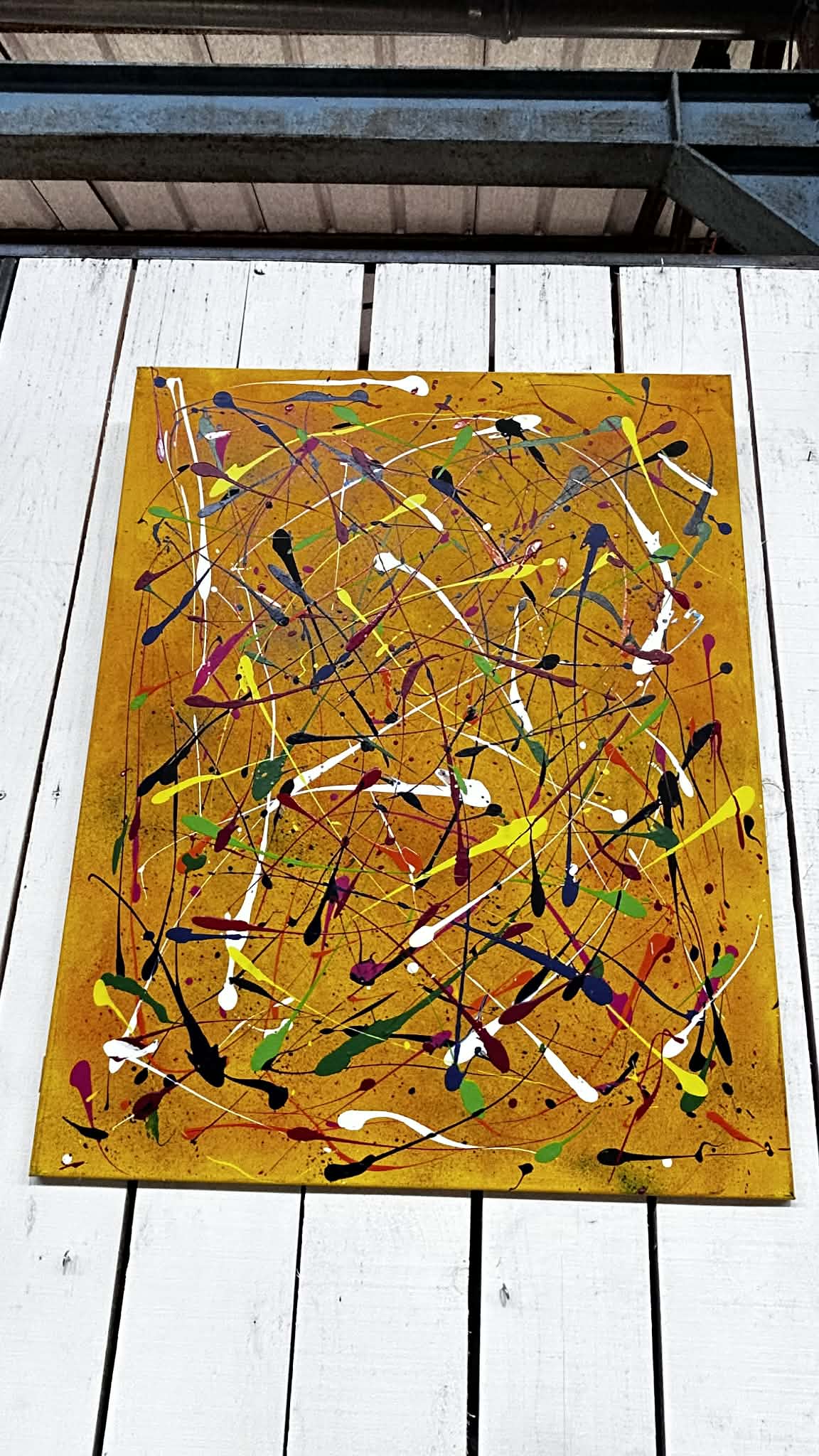 Tableau abstrait contemporain – Explosion de couleurs sur fond doré