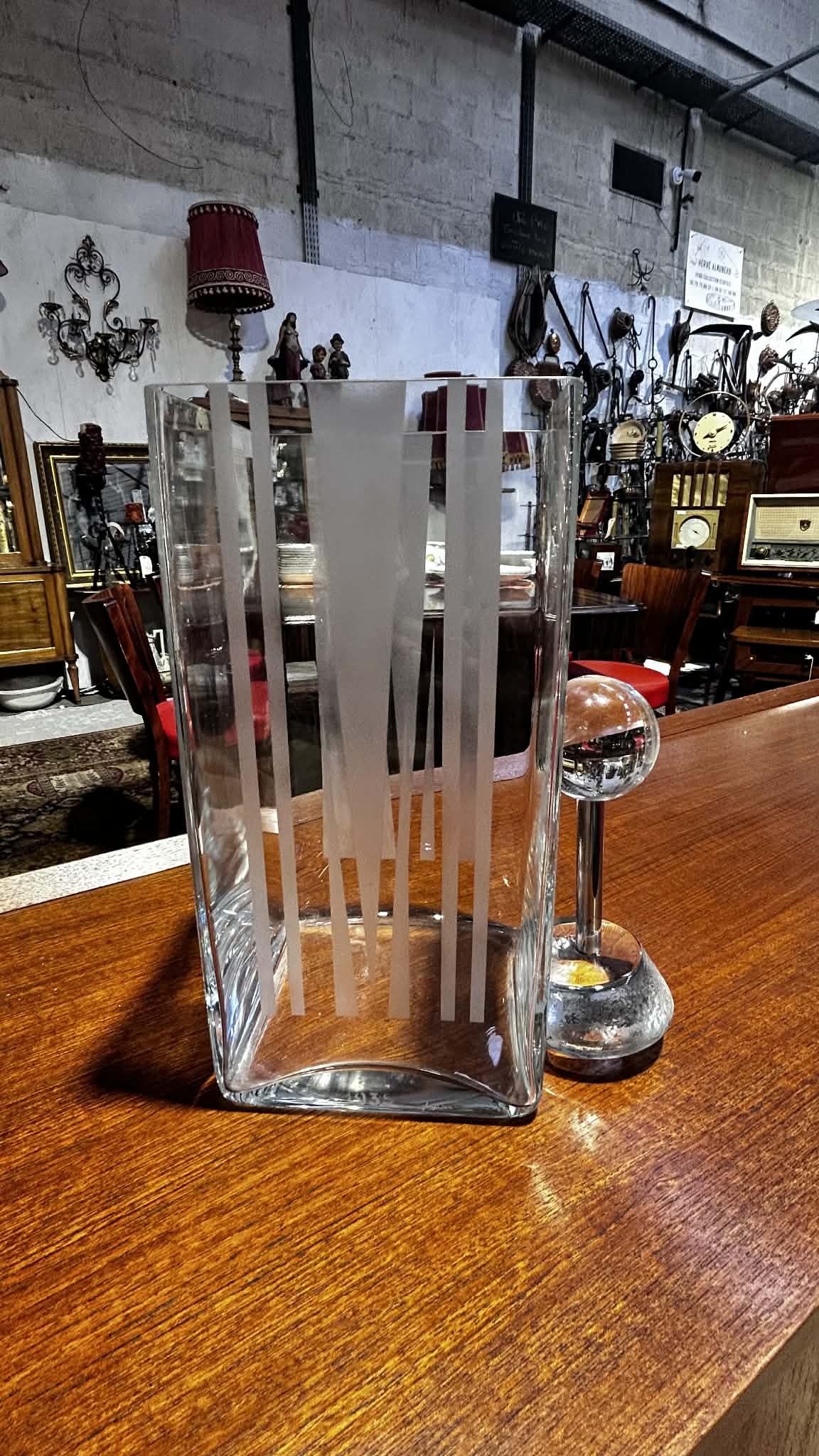Ensemble en cristal taillé – Vase et presse-papiers