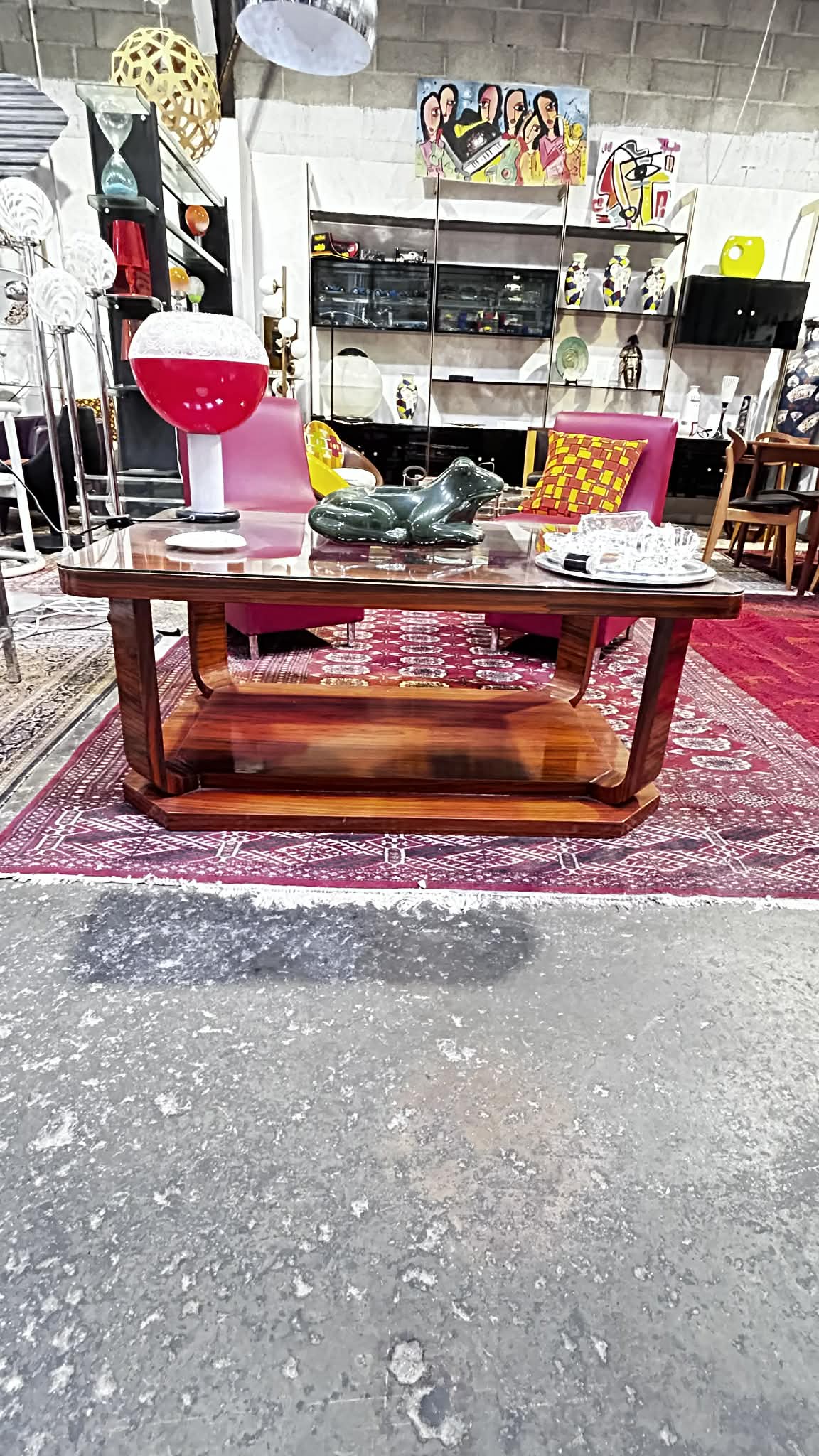 Table basse en bois et verre – Élégance vintage & modernité