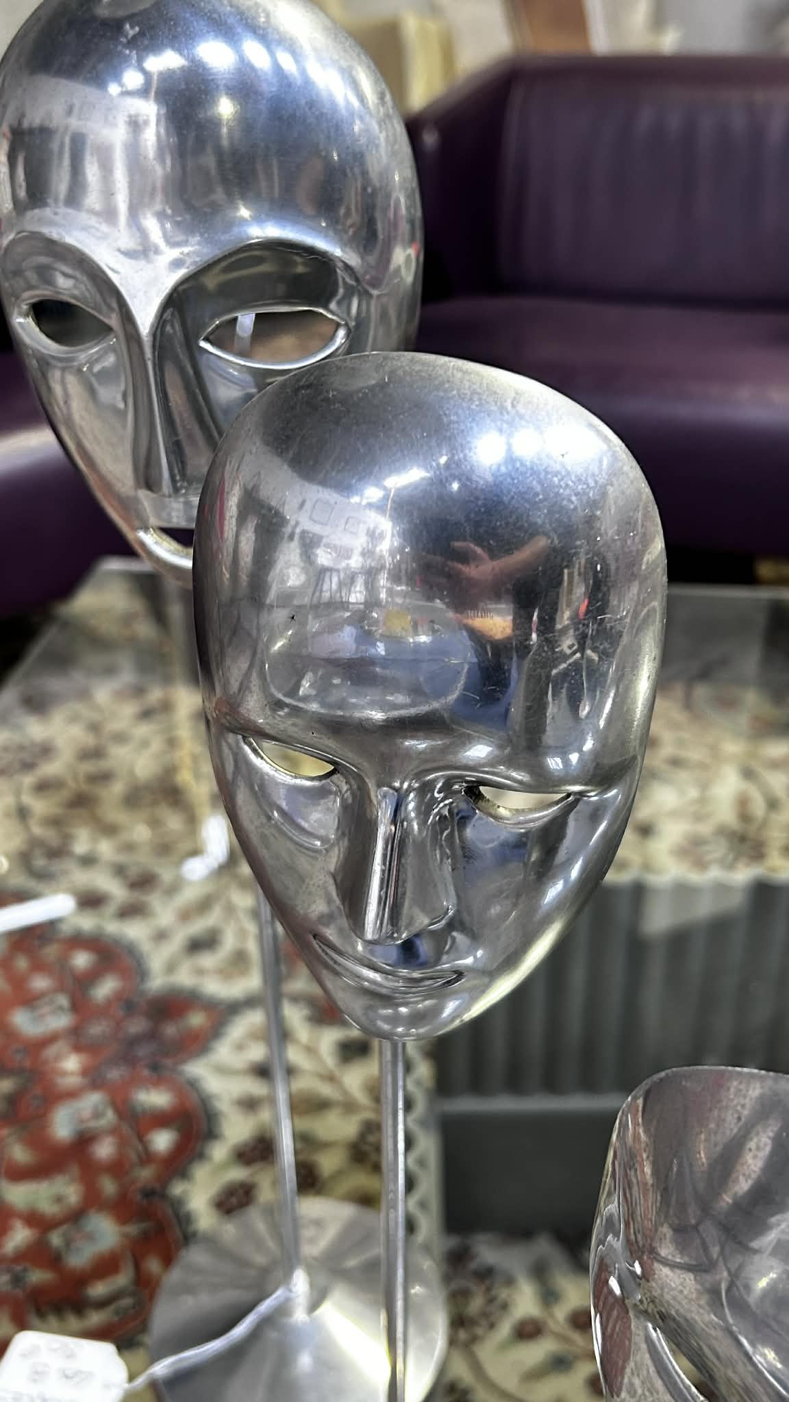 Sculptures décoratives “Masques” en aluminium – Design contemporain