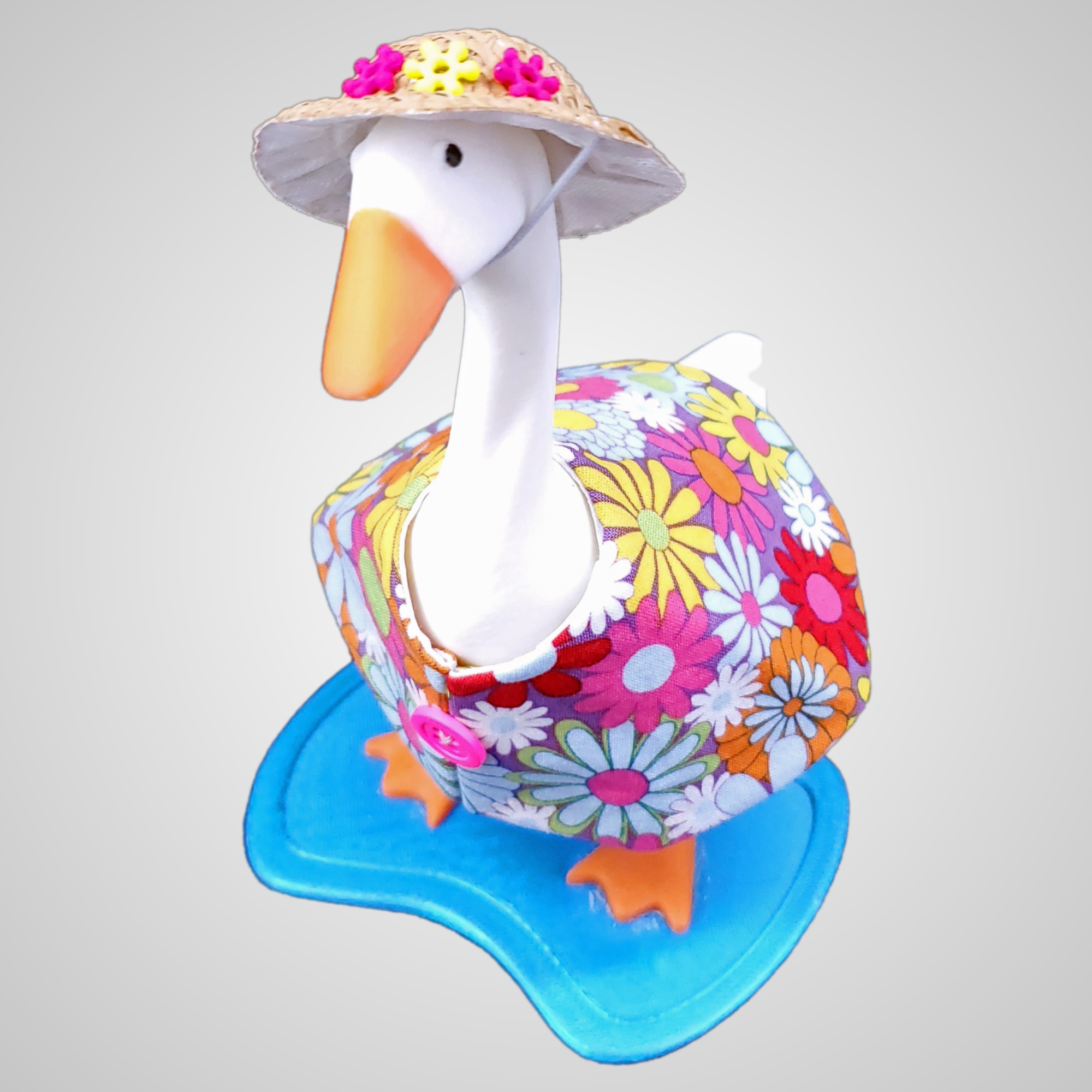 Flower Power Outfit for a 7 inch Desk Goose