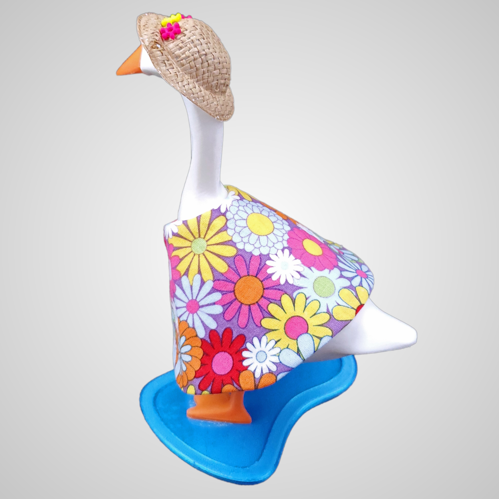 Flower Power Outfit for a 7 inch Desk Goose
