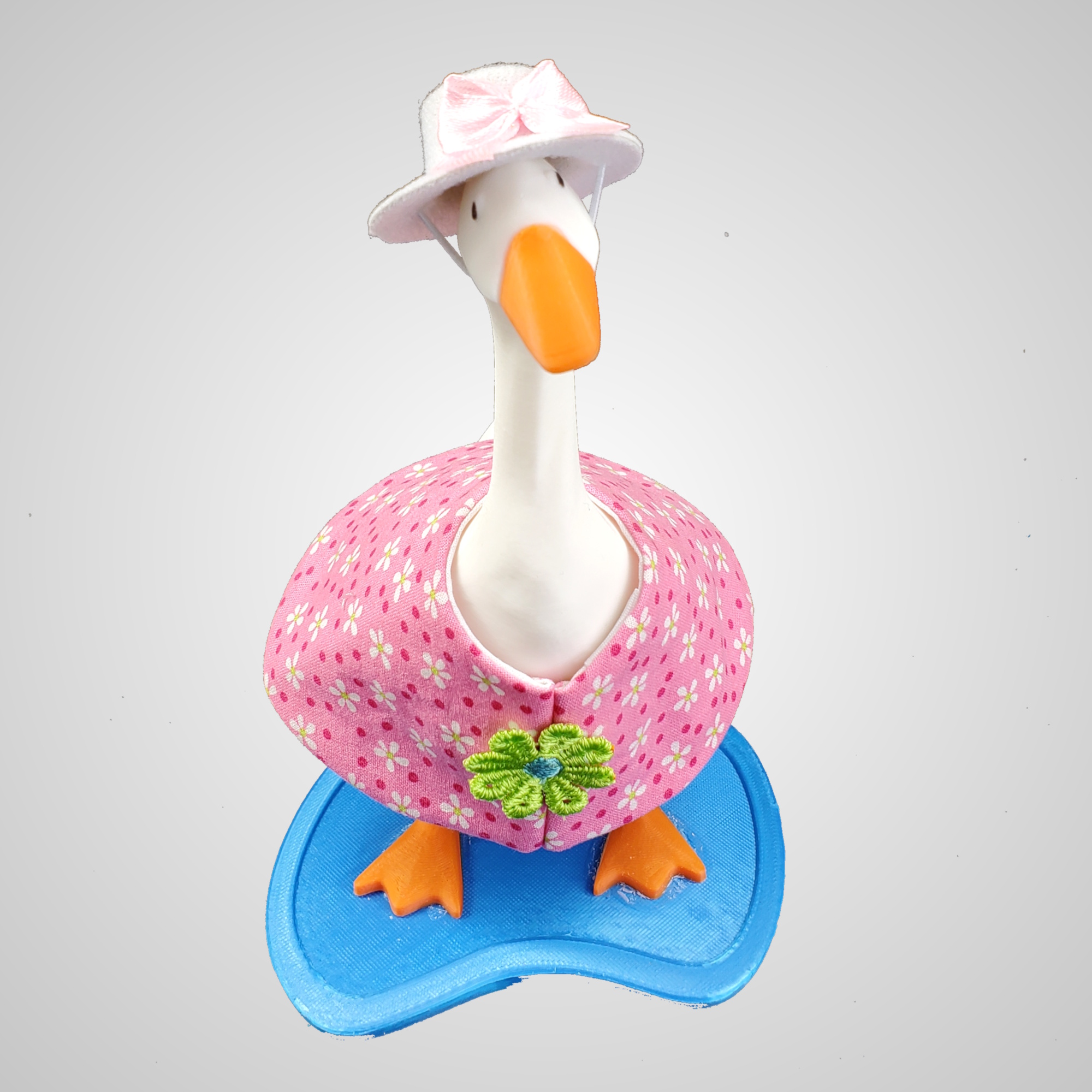  Pink Flowered Outfit for a 7 inch Desk Goose