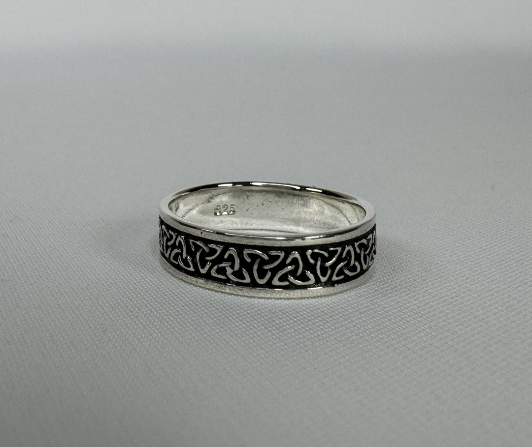 Triquetra Band Sterling Silver Ring