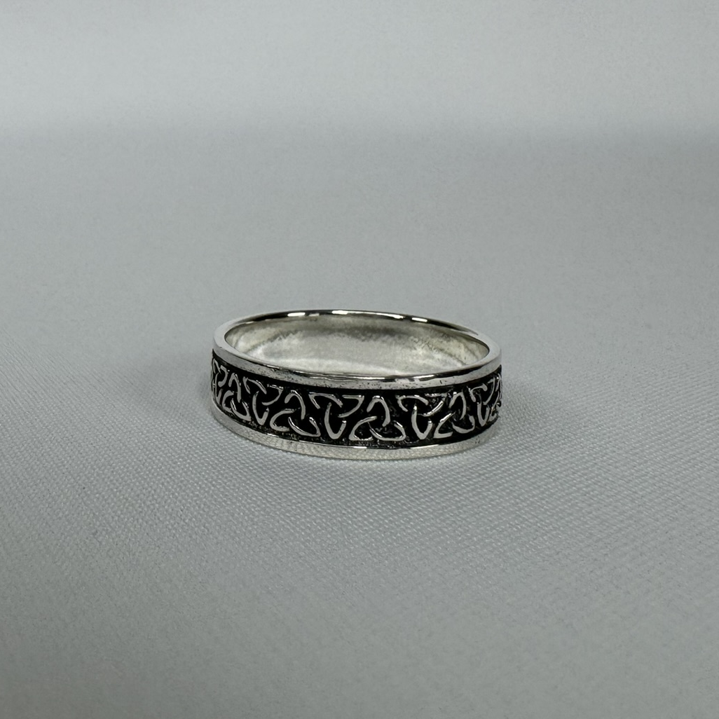 Triquetra Band Sterling Silver Ring