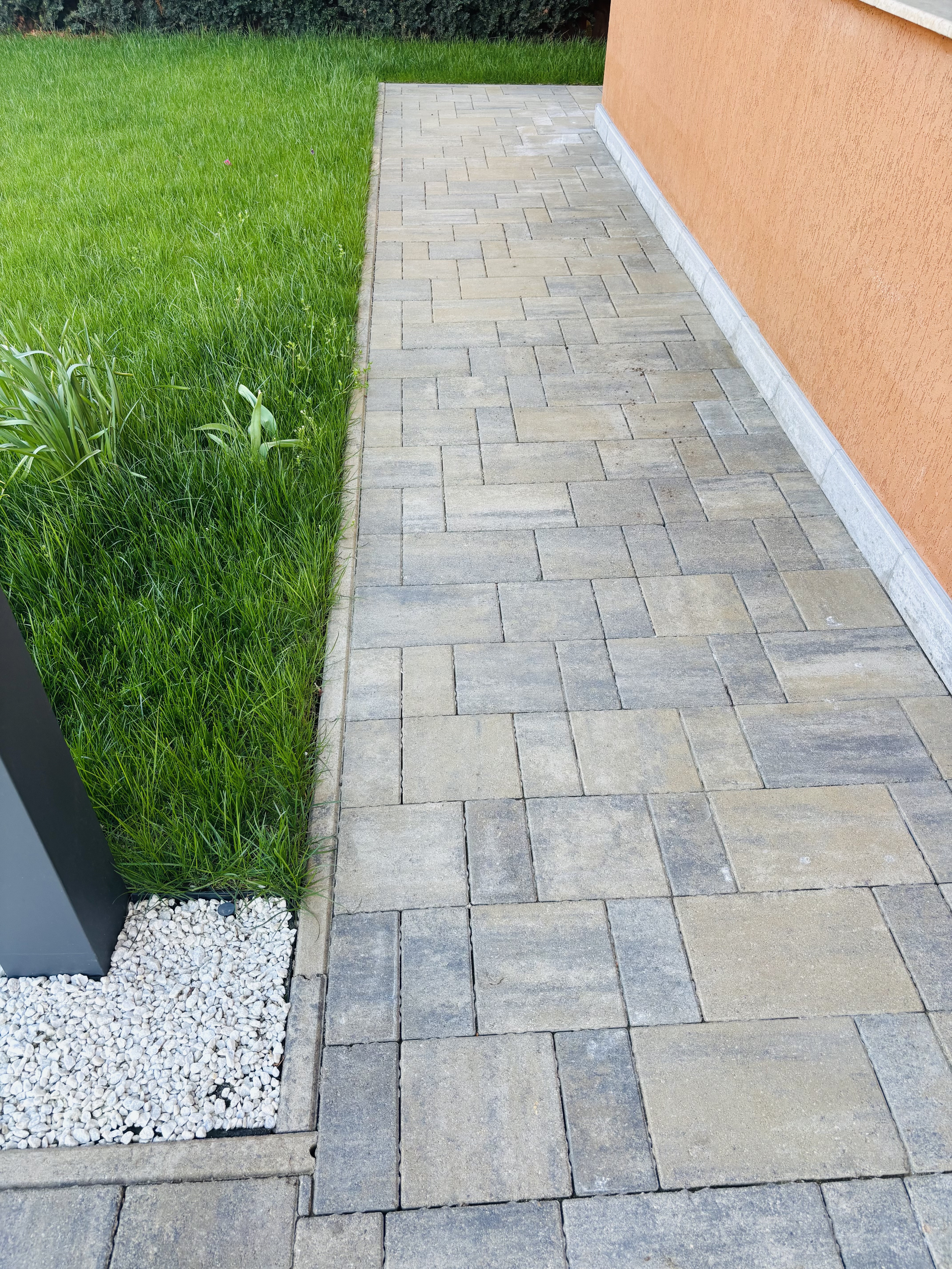 Pavaj ROCA gri antic 6cm