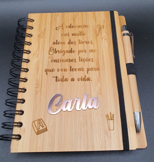 Caderno de Madeira Personalizado