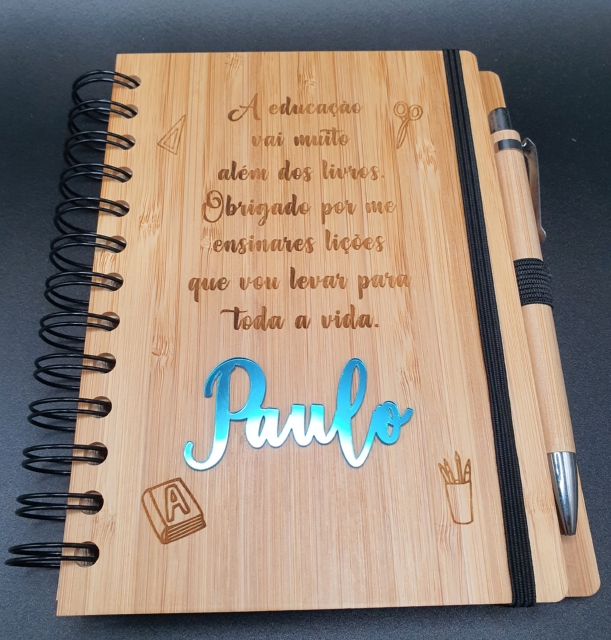 Caderno de Madeira Personalizado