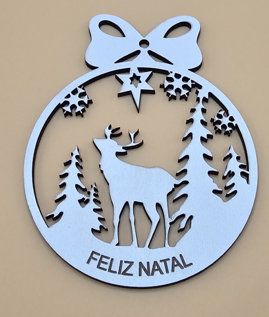 Bola de Natal em MDF